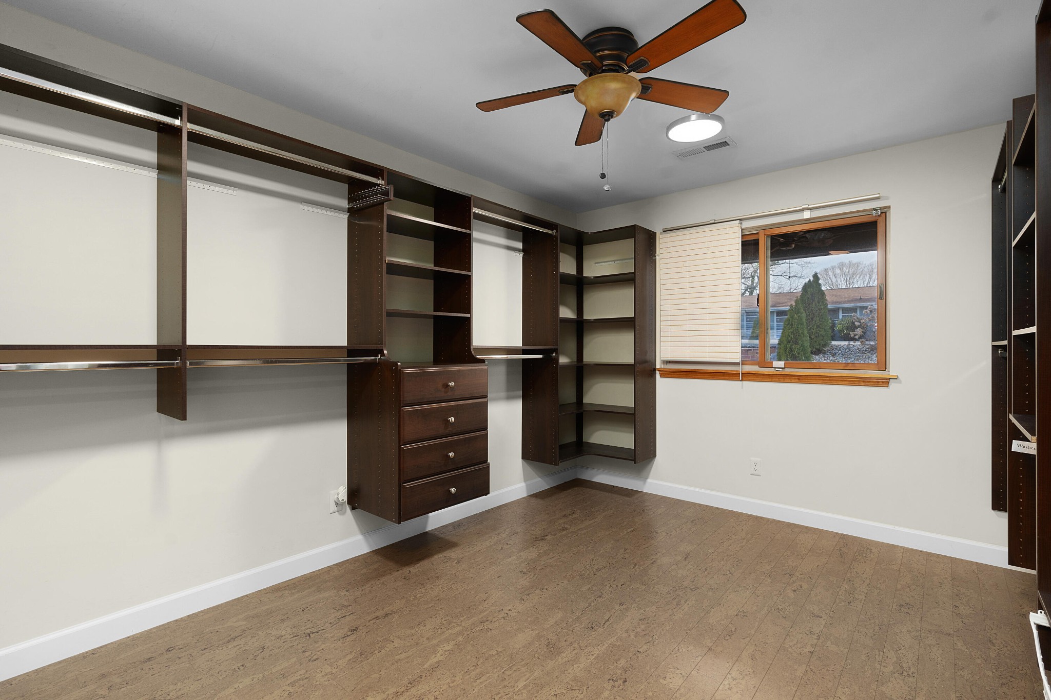 540 N Crest Court Property Photo 31