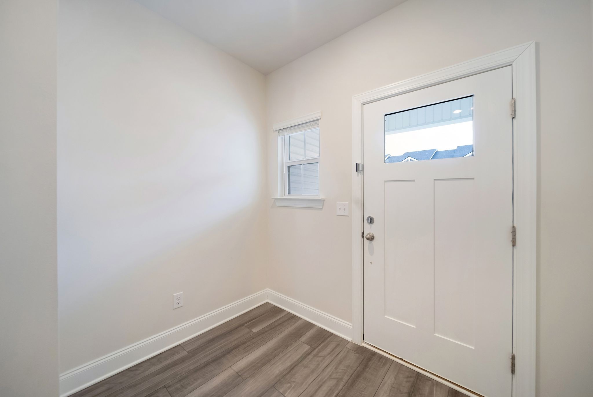 4525 Skywood Ln Property Photo 7