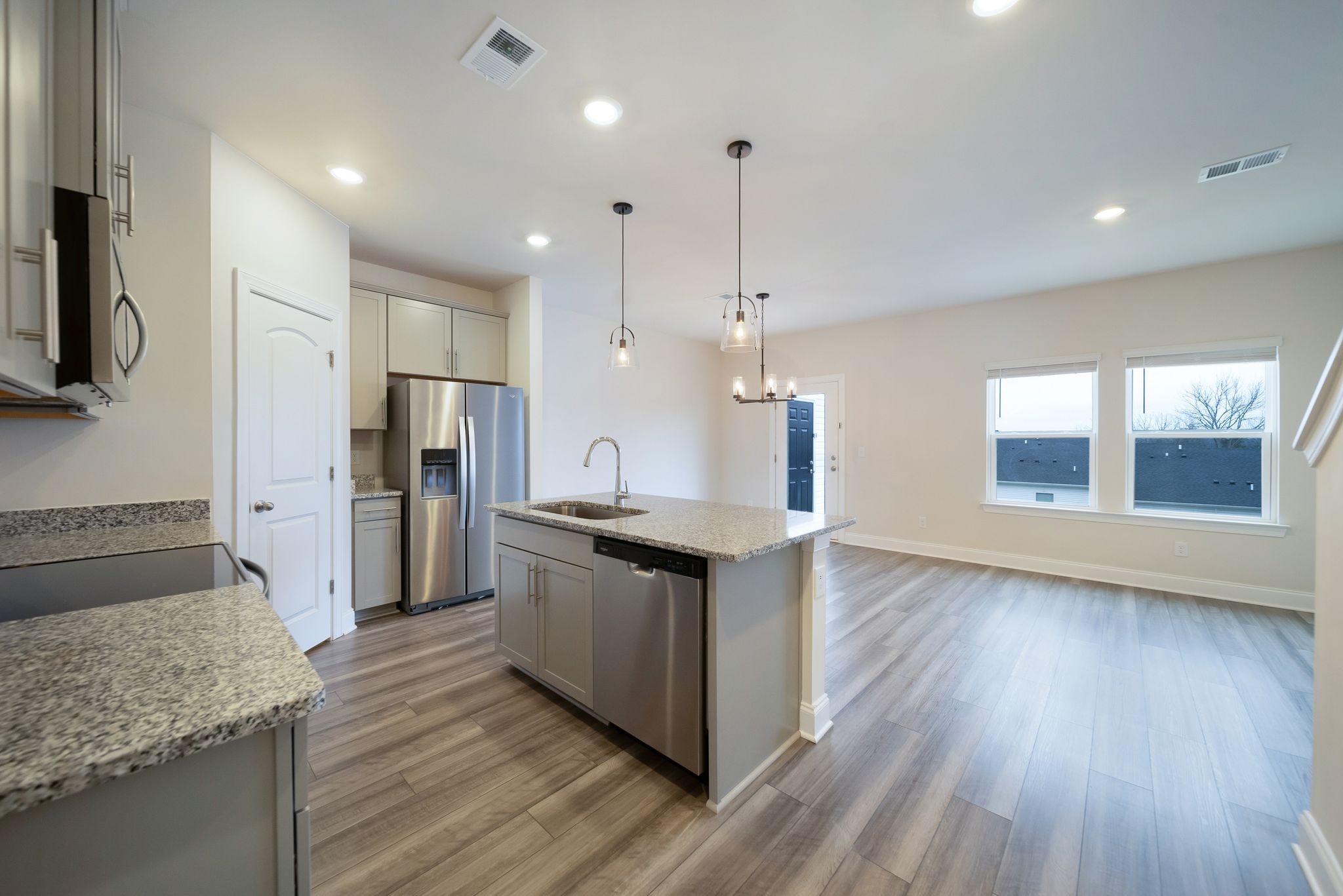4525 Skywood Ln Property Photo 11