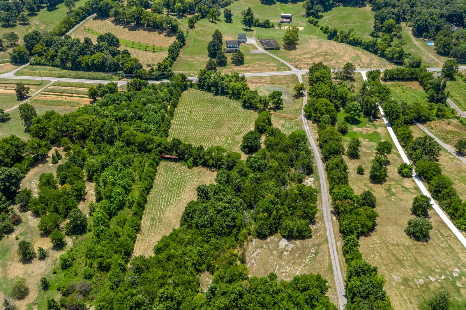 11671 Central Pike Property Photo 3