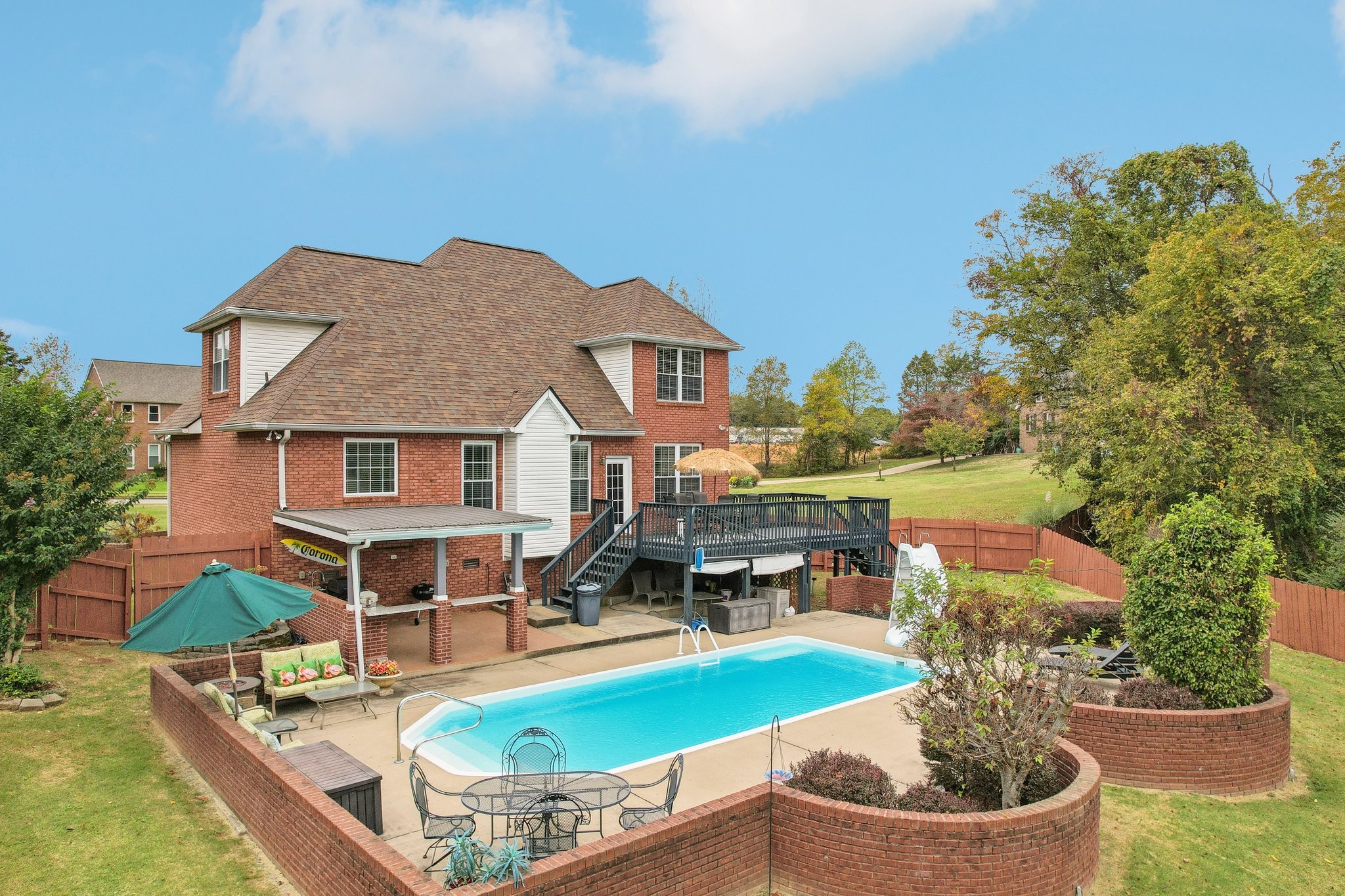 587 Bristol Ct Property Photo 1