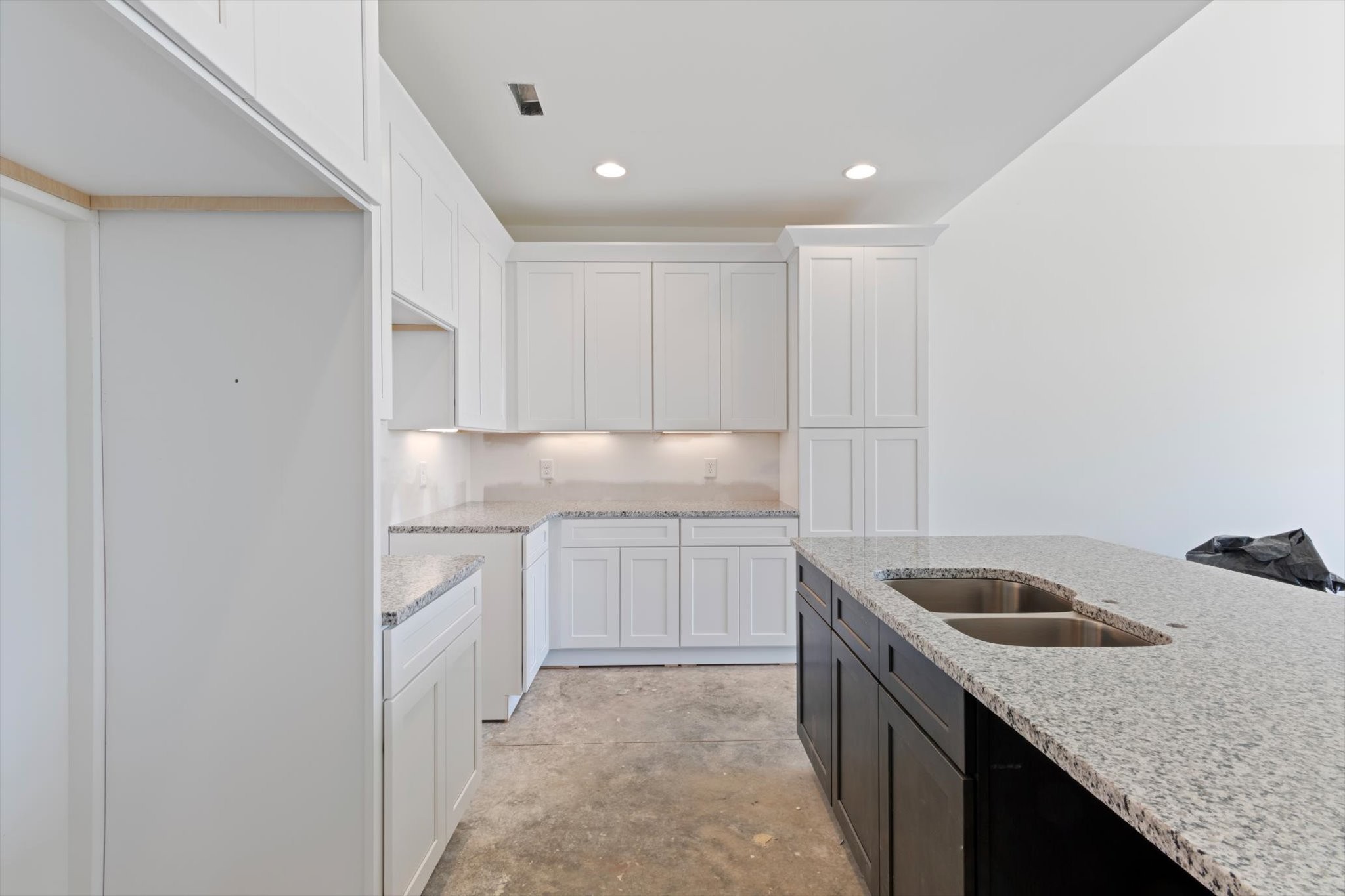 456 W Foxrun Property Photo 4