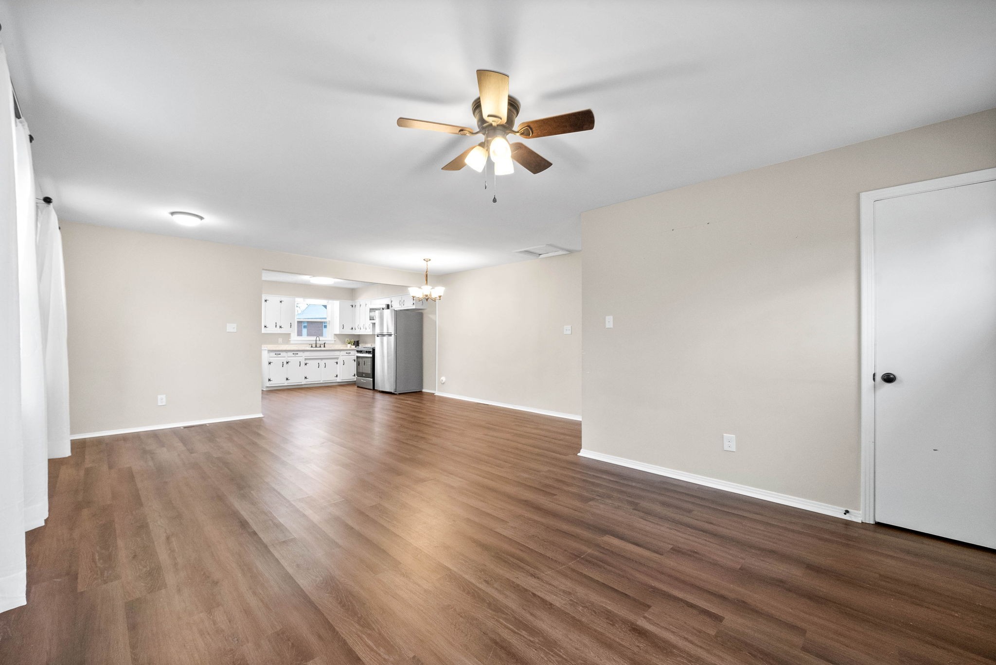 617 Evergreen Park Drive Property Photo 4