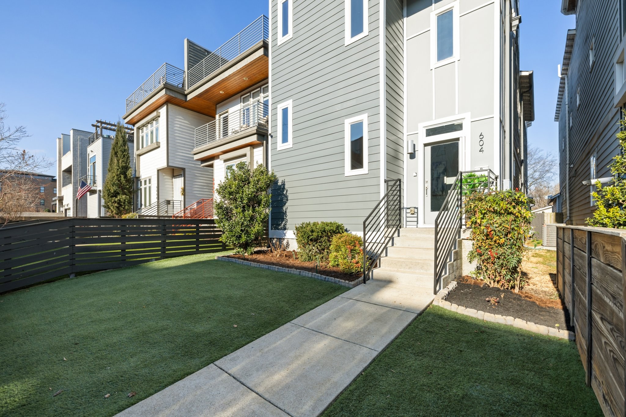 604b Hume Street Property Photo 12