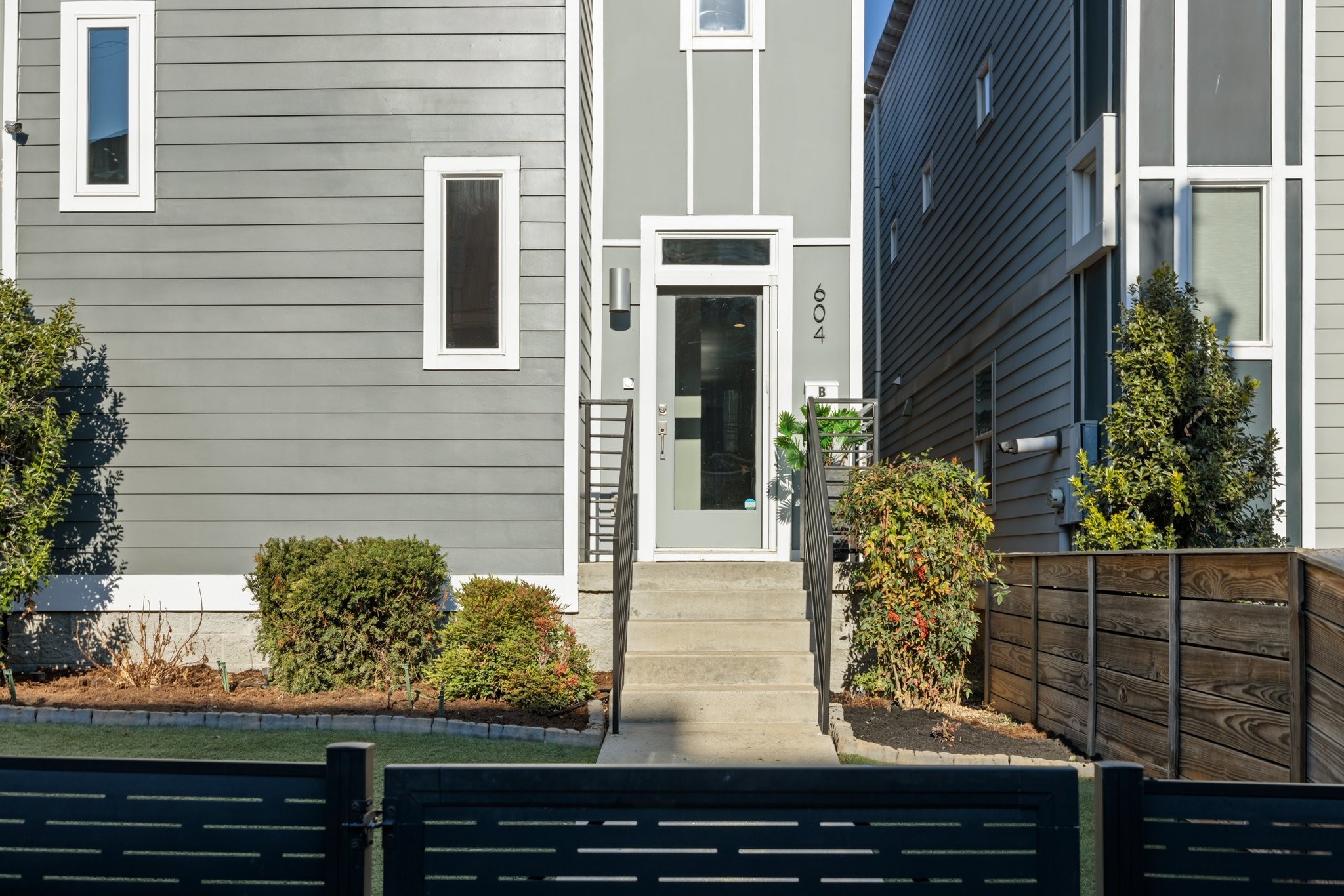 604b Hume Street Property Photo 14