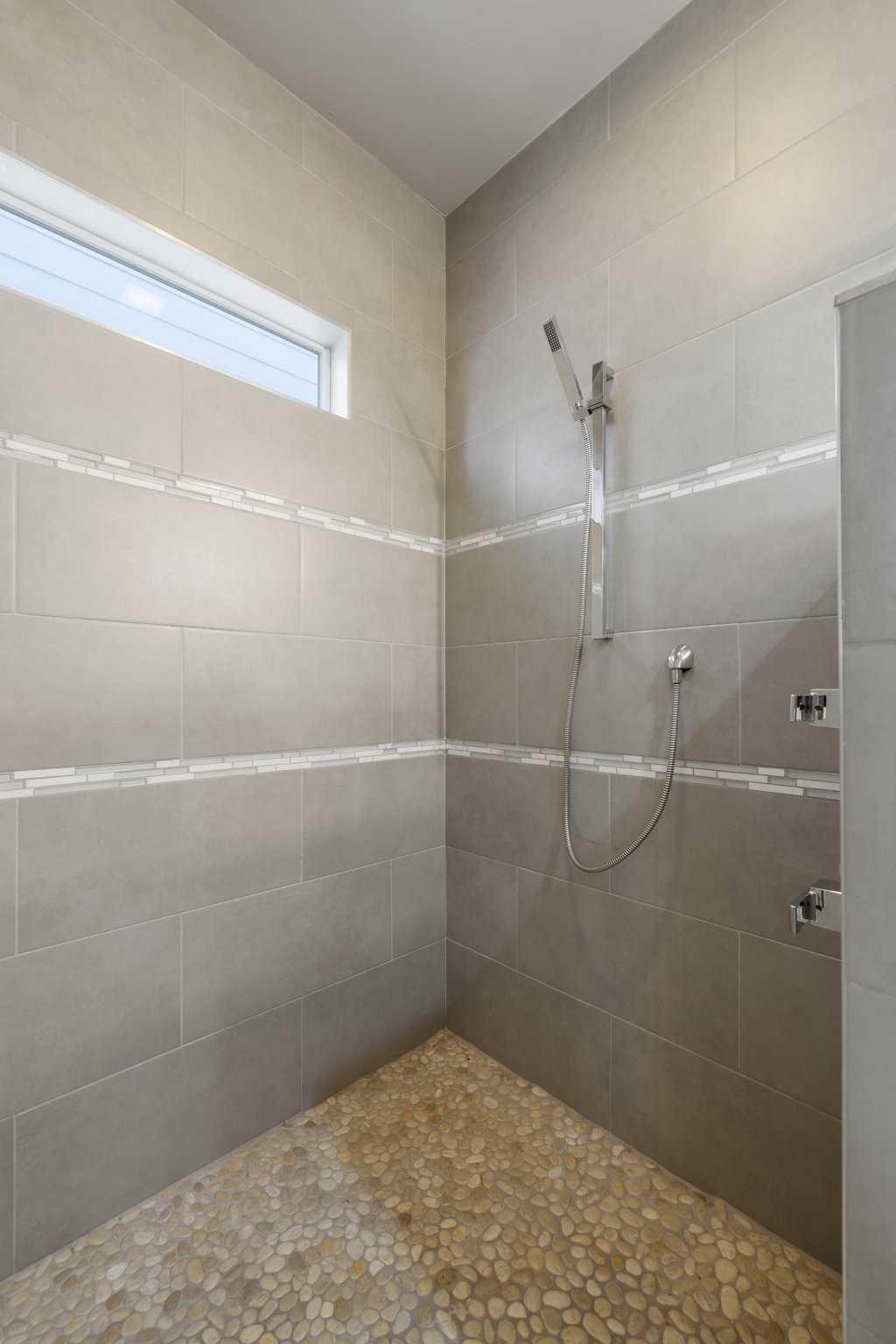 604b Hume Street Property Photo 57