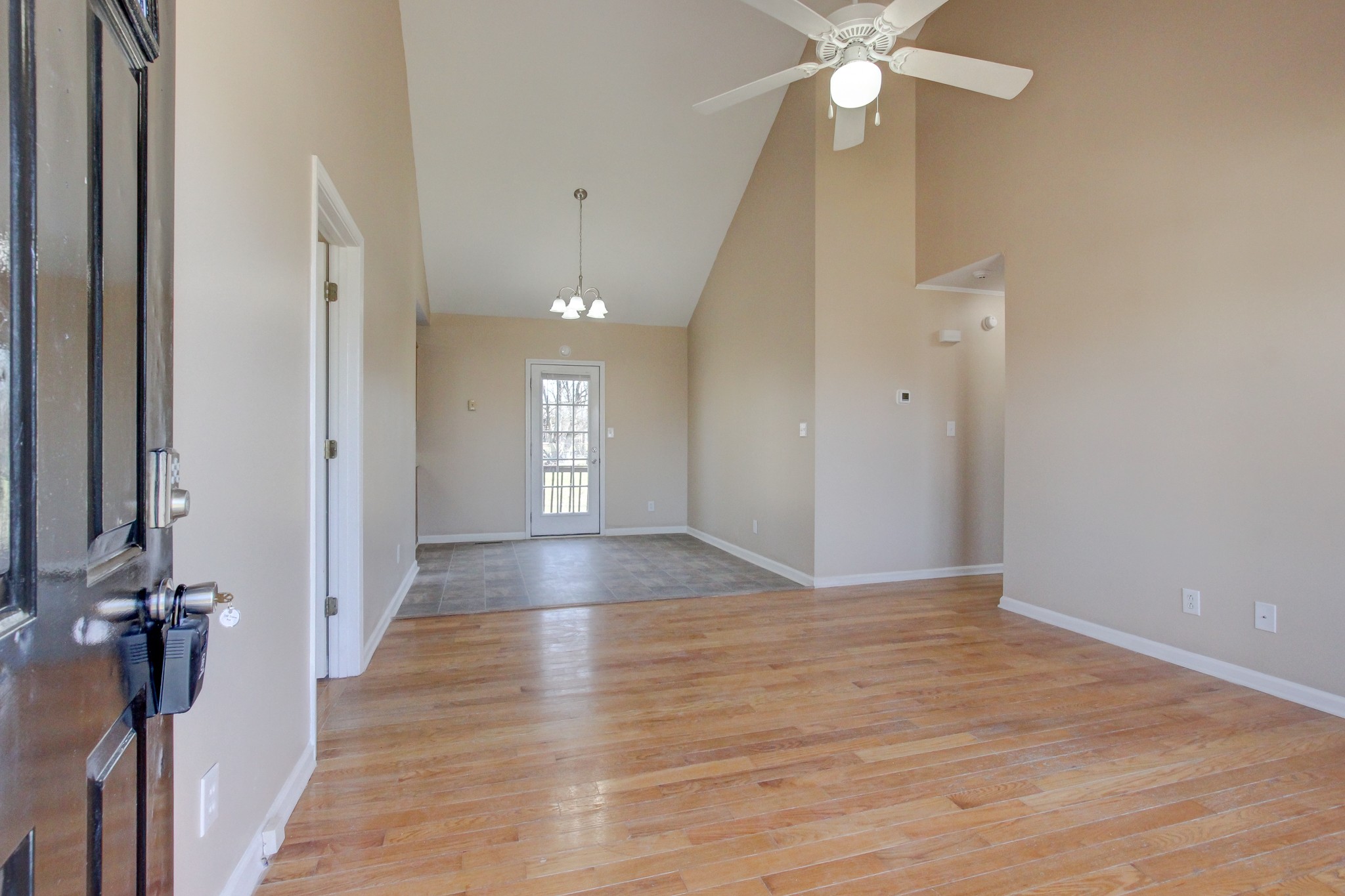 538 Indian Ave Property Photo 3