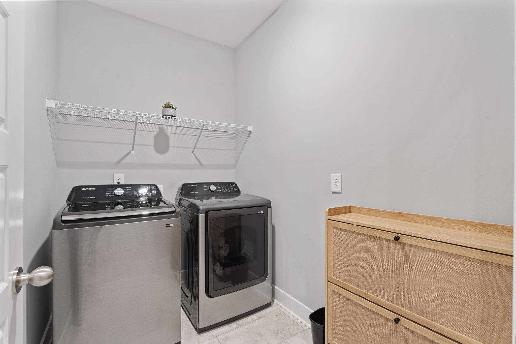 1454 Cotillion Dr Property Photo 23