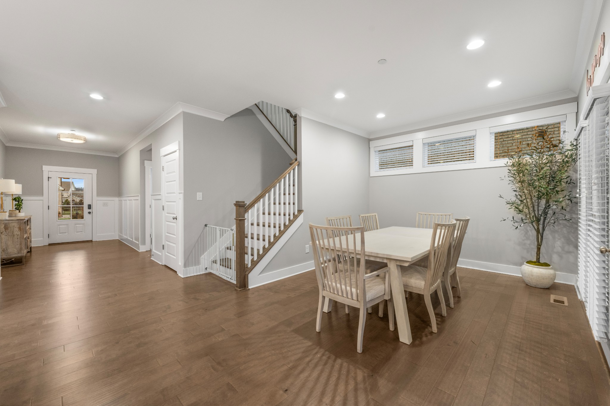 1816 Apperley Dr Property Photo 17