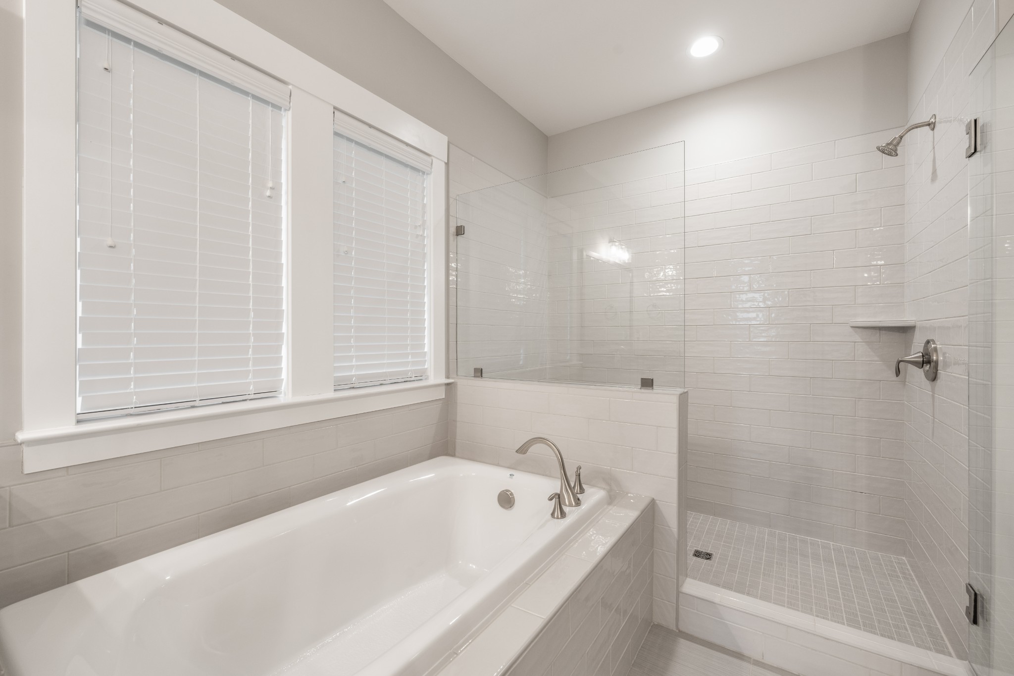 1816 Apperley Dr Property Photo 23