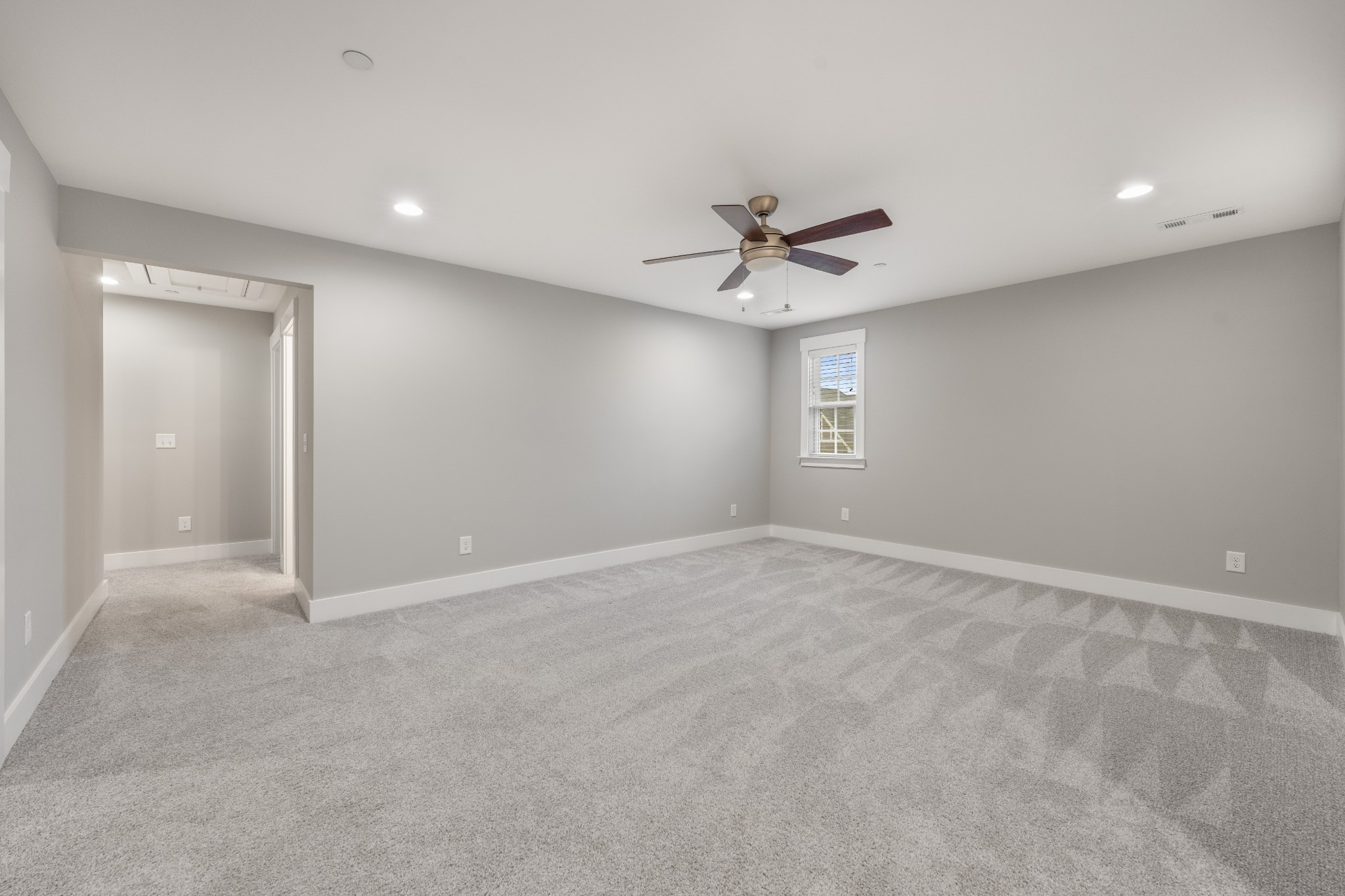 1816 Apperley Dr Property Photo 36