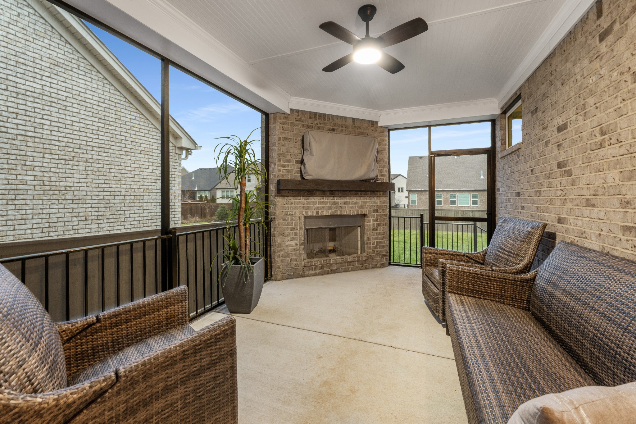 1816 Apperley Dr Property Photo 39
