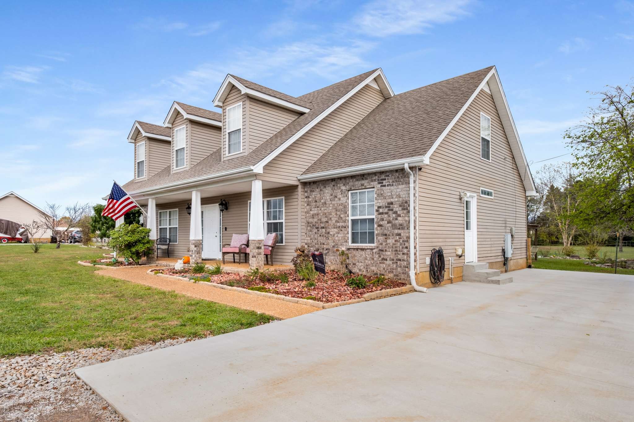 4485 Pyles Rd Property Photo 8