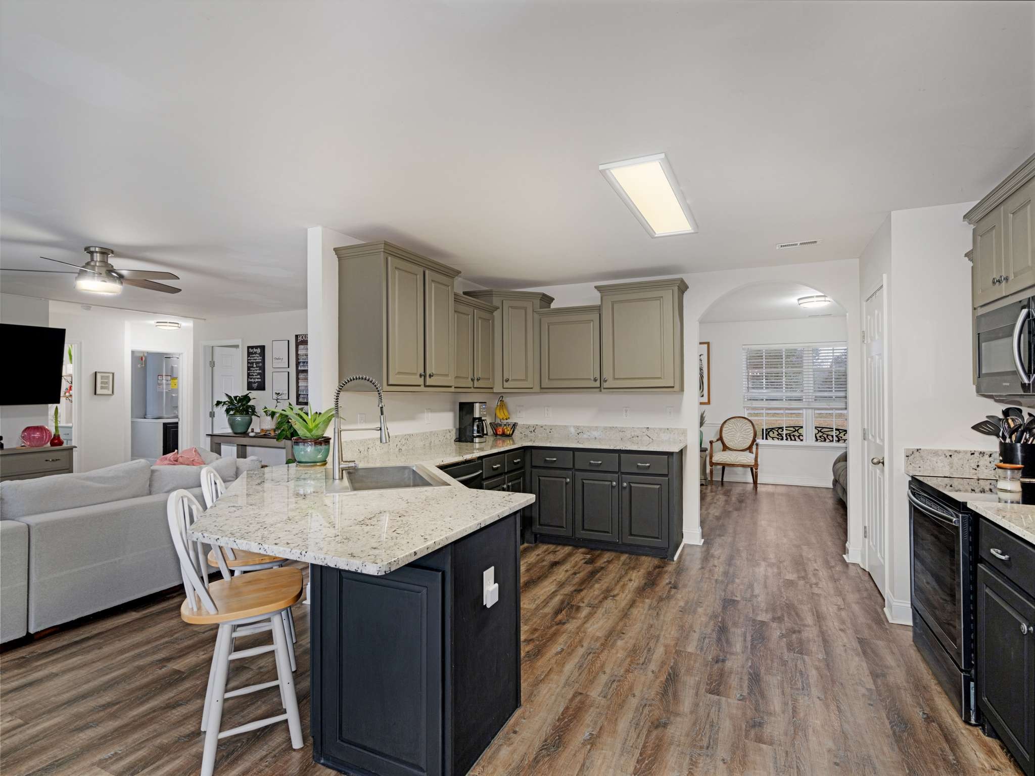 4485 Pyles Rd Property Photo 14