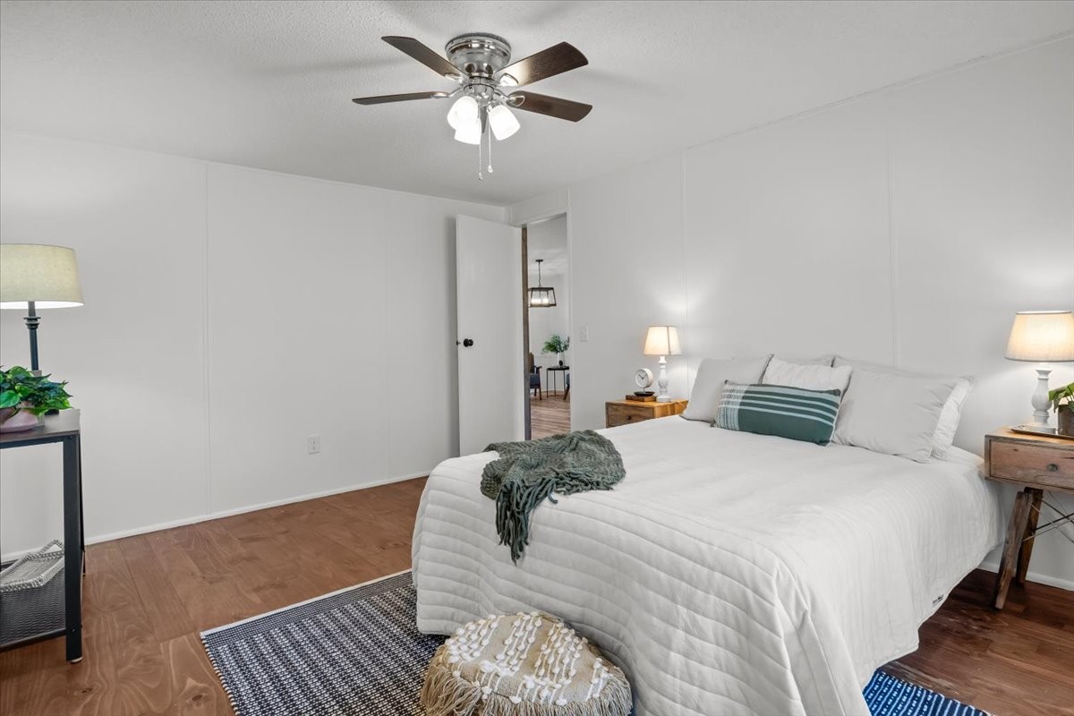 1368 Collins Rd Property Photo 17
