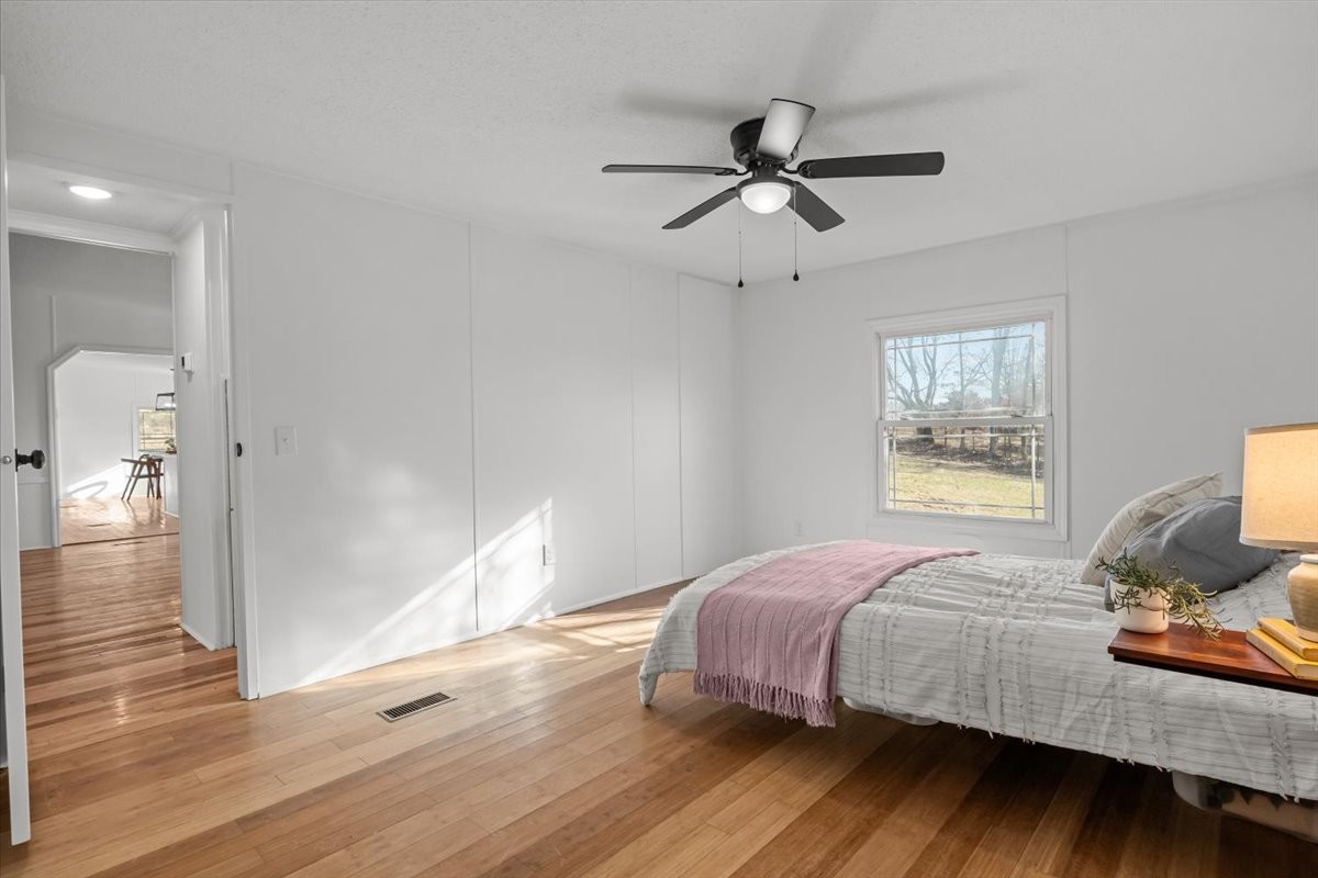 1368 Collins Rd Property Photo 26