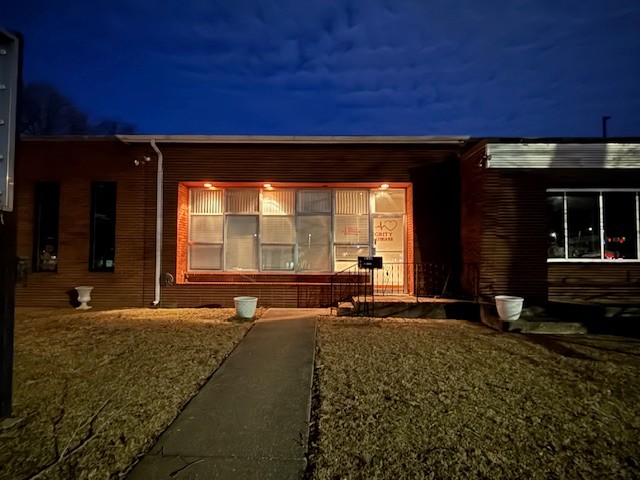 210 Ne Atlantic St Property Photo 1