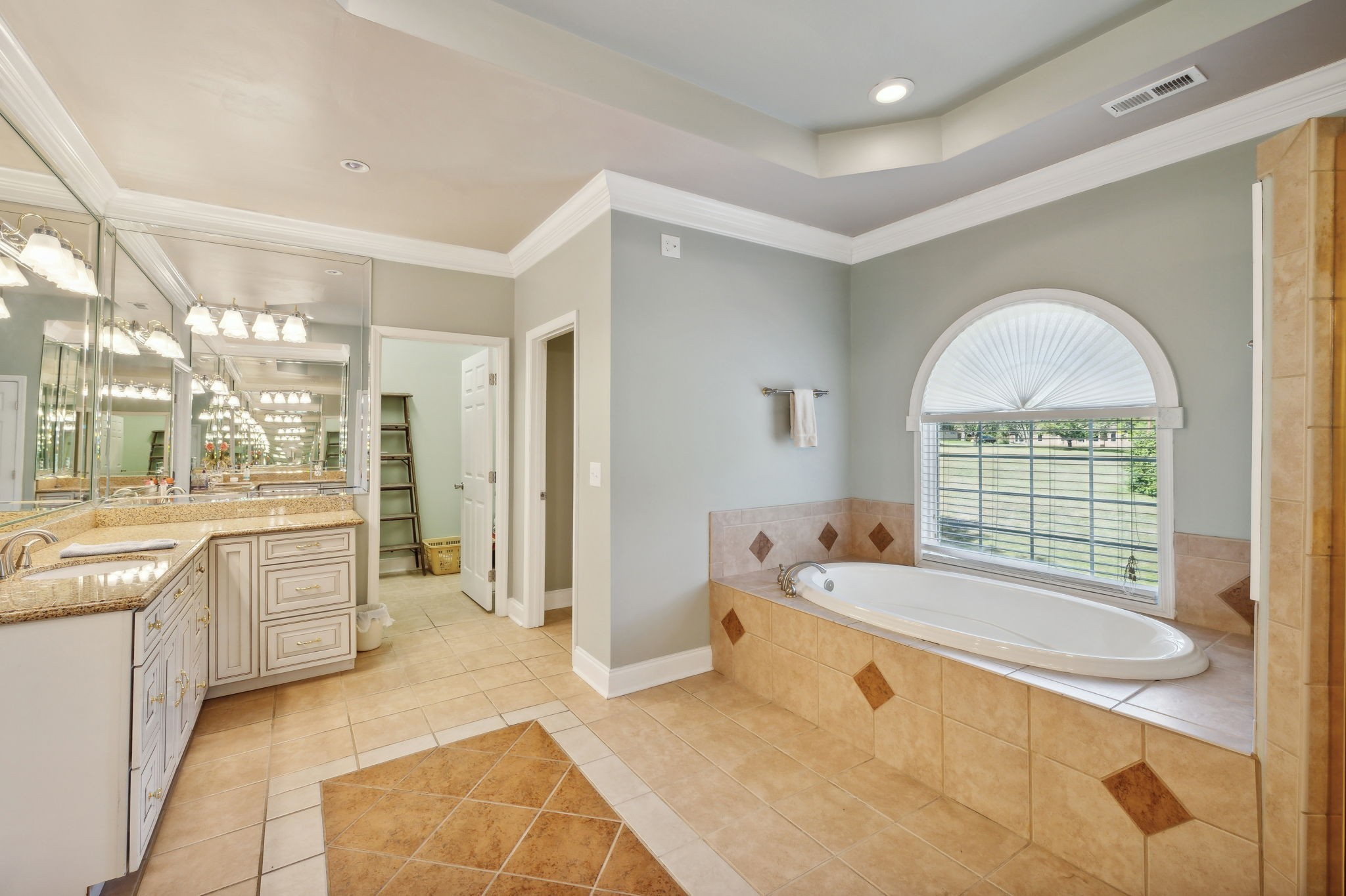 5858 Cloverland Dr Property Photo 44