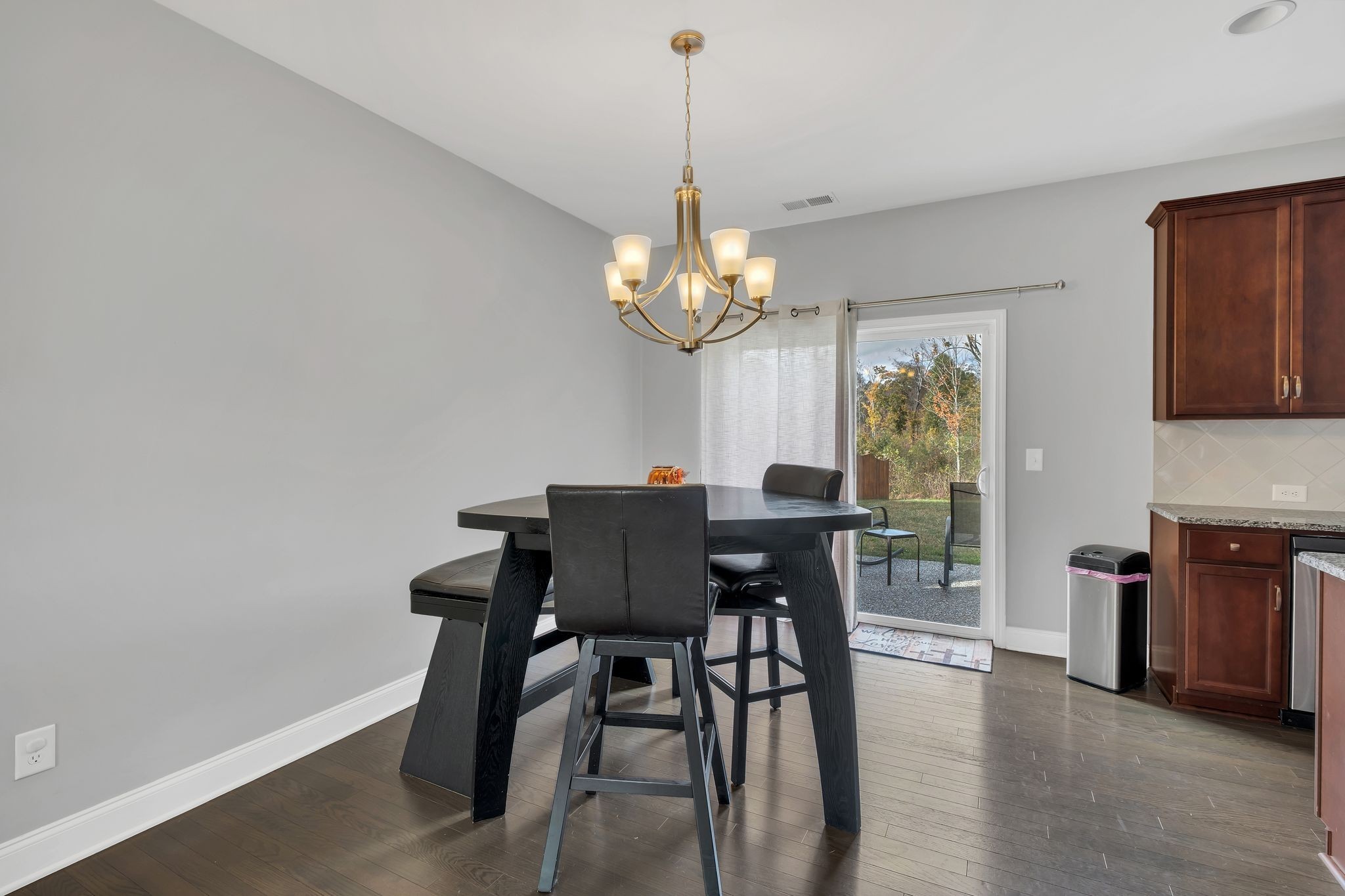 1629 Summit Rdg Property Photo 11