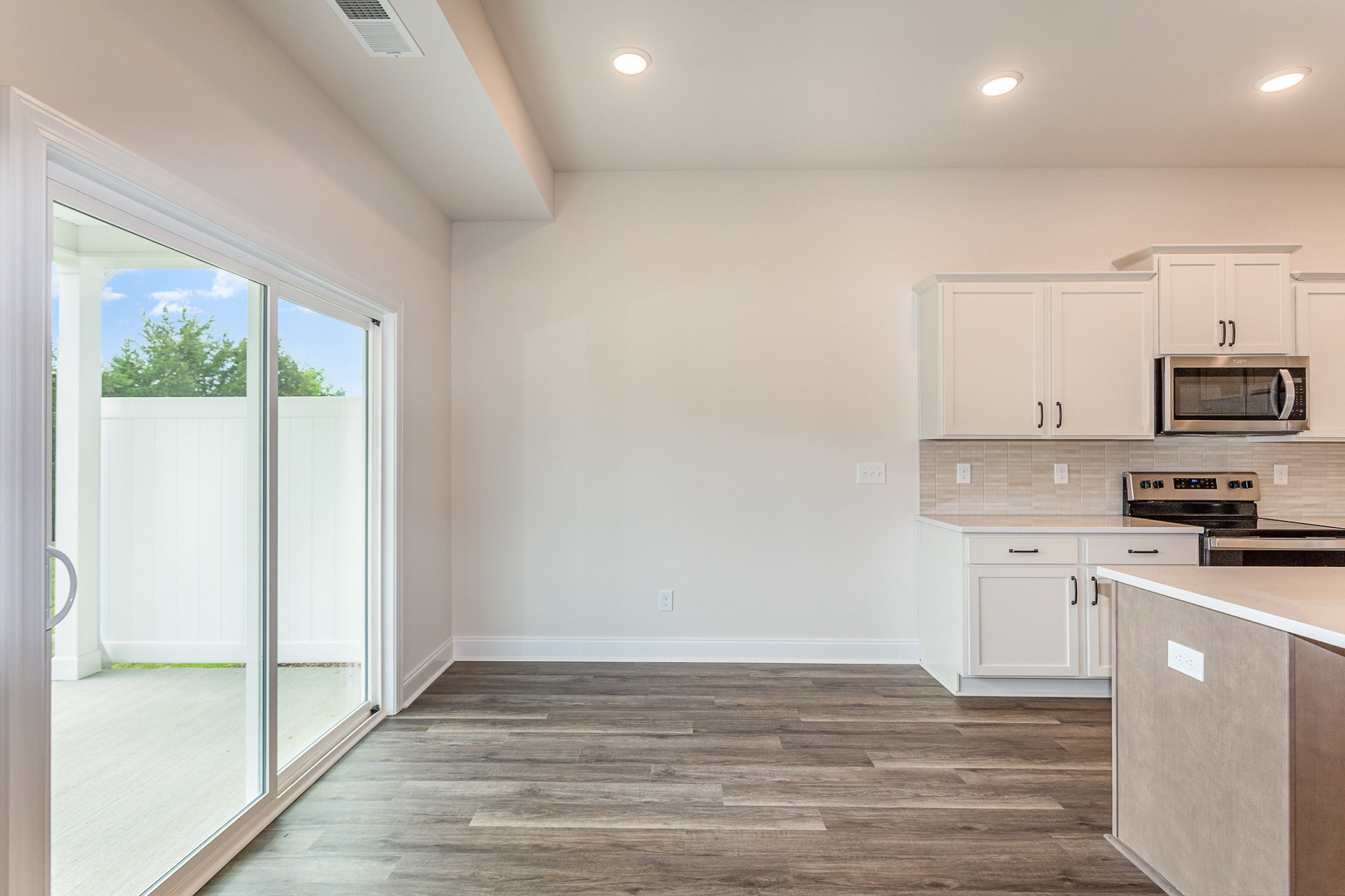 2505 Ashebrooke Court Property Photo 8