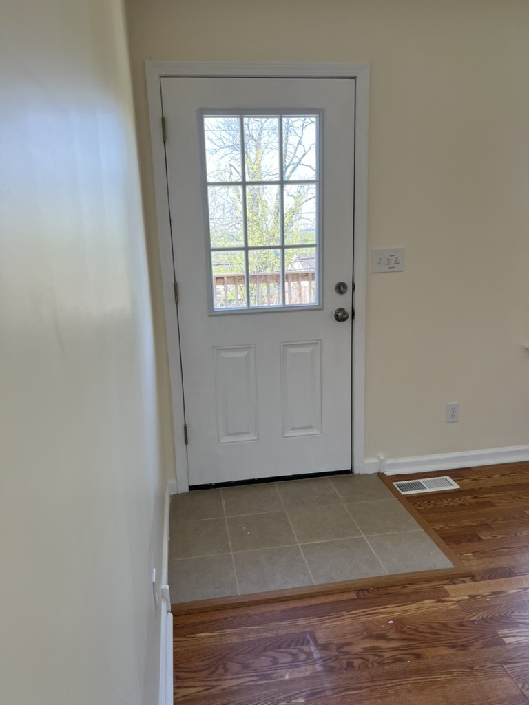 604 Jefferson St, E Property Photo 13