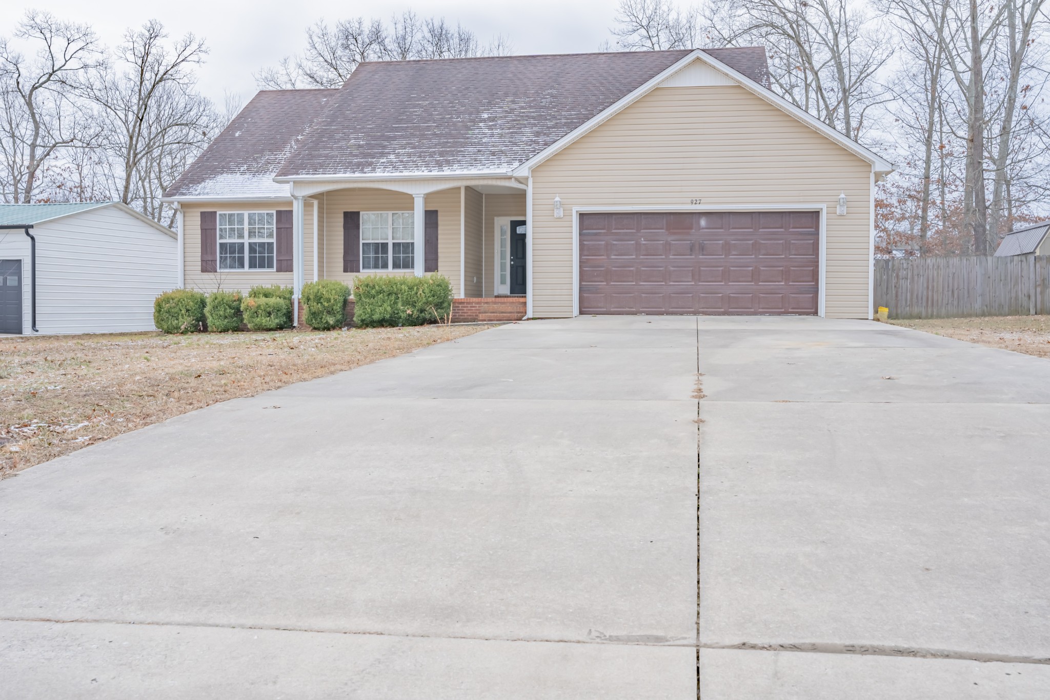 927 Indian Springs Cir Property Photo 1