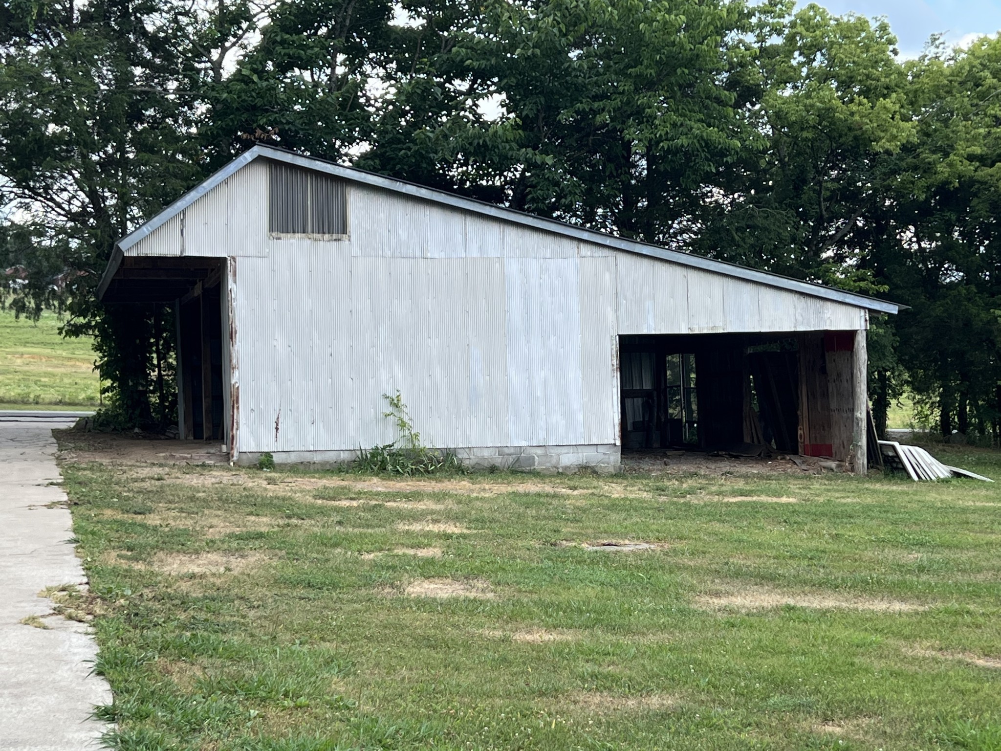 3610 Highway 231, N Property Photo 23