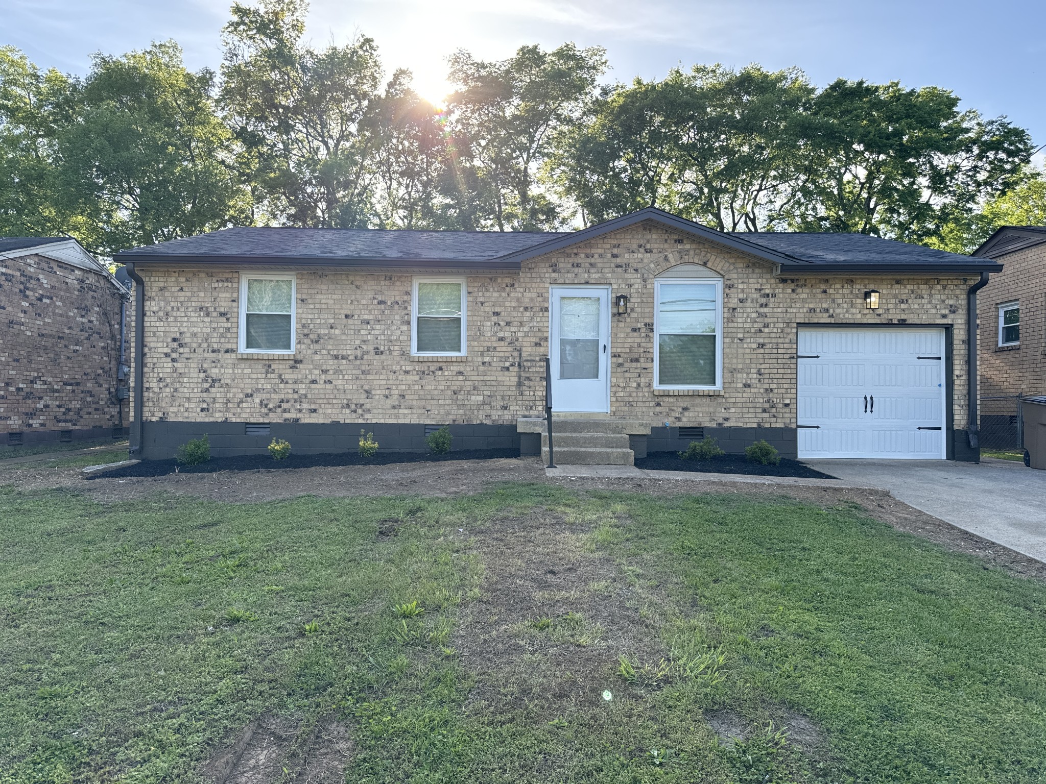 3241 Briarwick Dr Property Photo 1