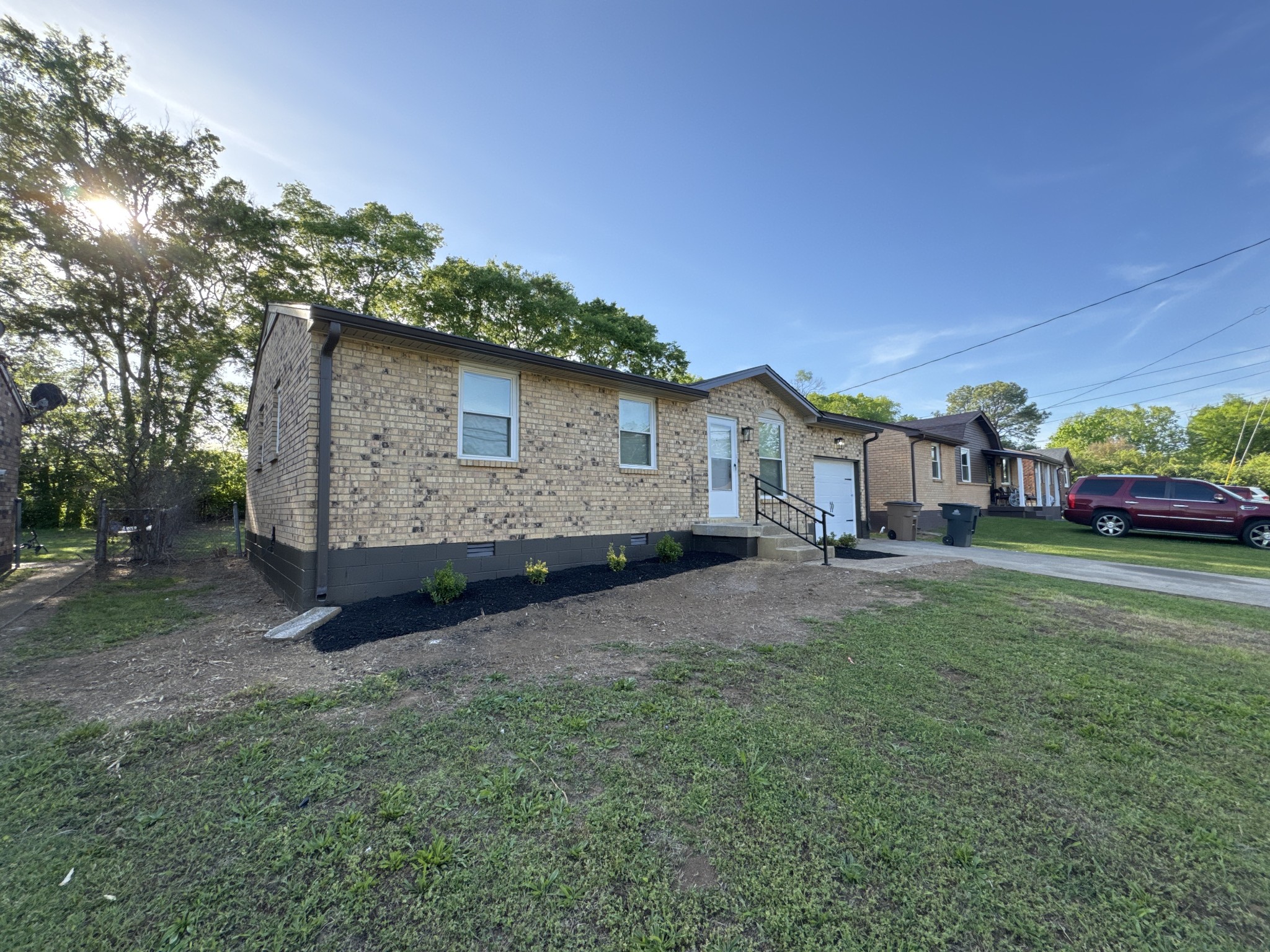 3241 Briarwick Dr Property Photo 2