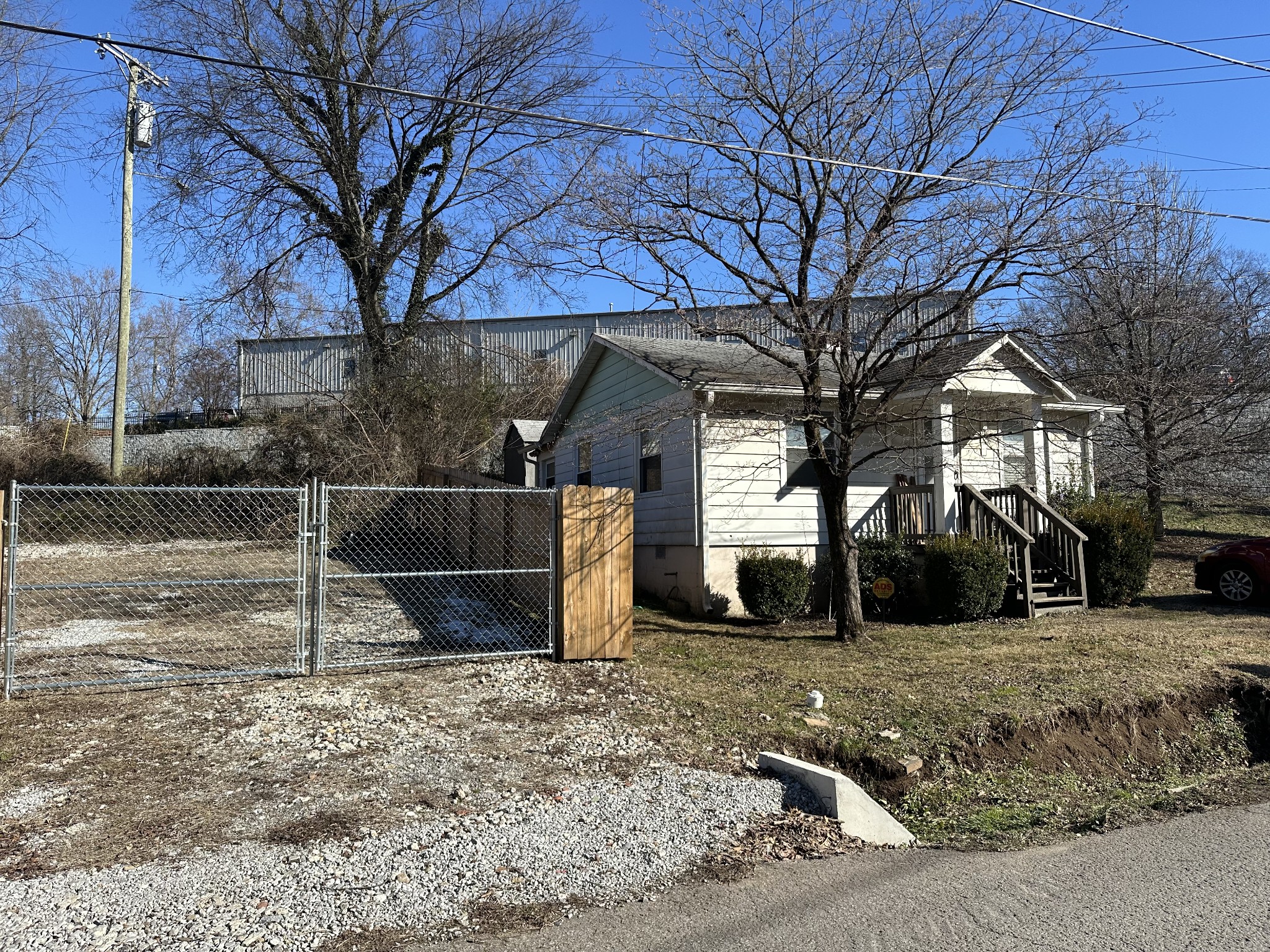 1916 Seminole Ave Property Photo 1