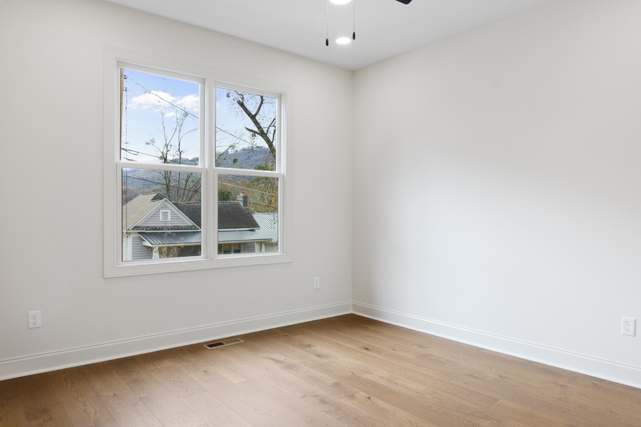 1311 W 46th Street Property Photo 21