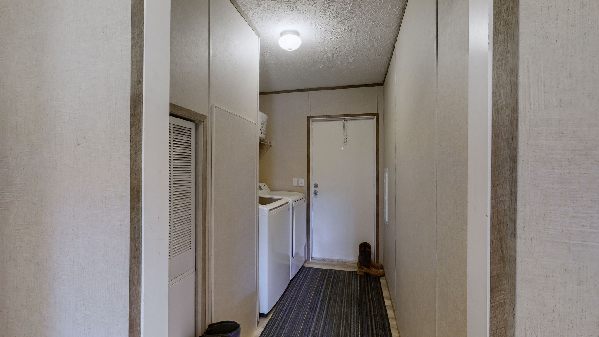 1055 Link Rd Property Photo 13