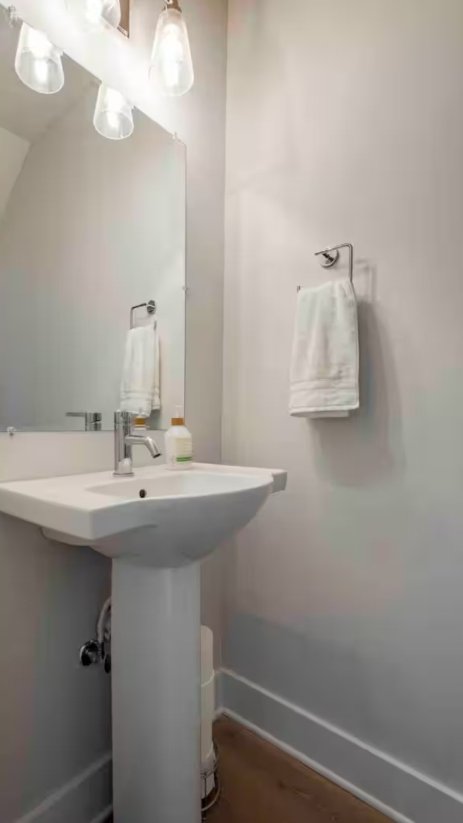 110 Duke St Property Photo 10