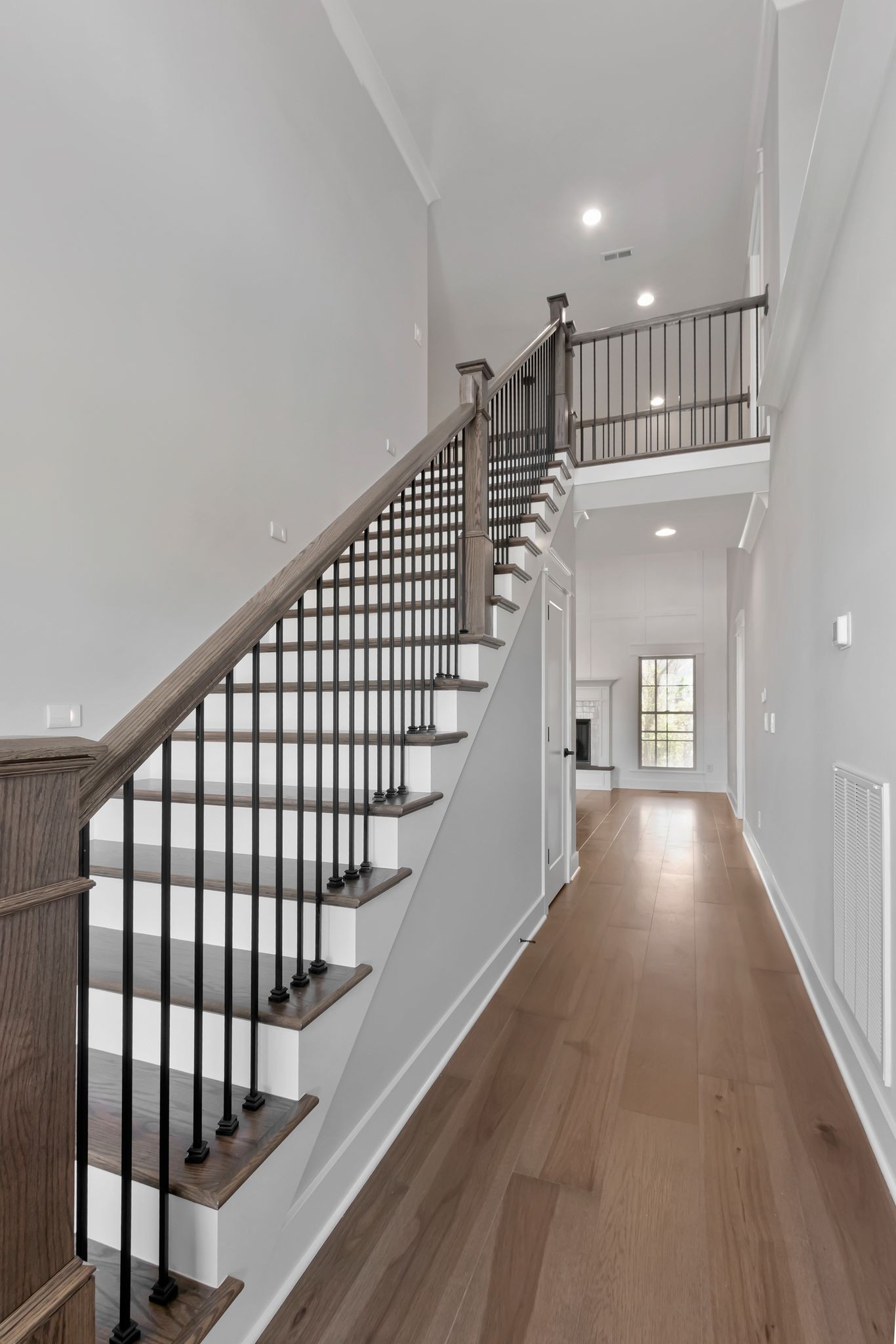 3025 Shady Forest Dr Property Photo 5
