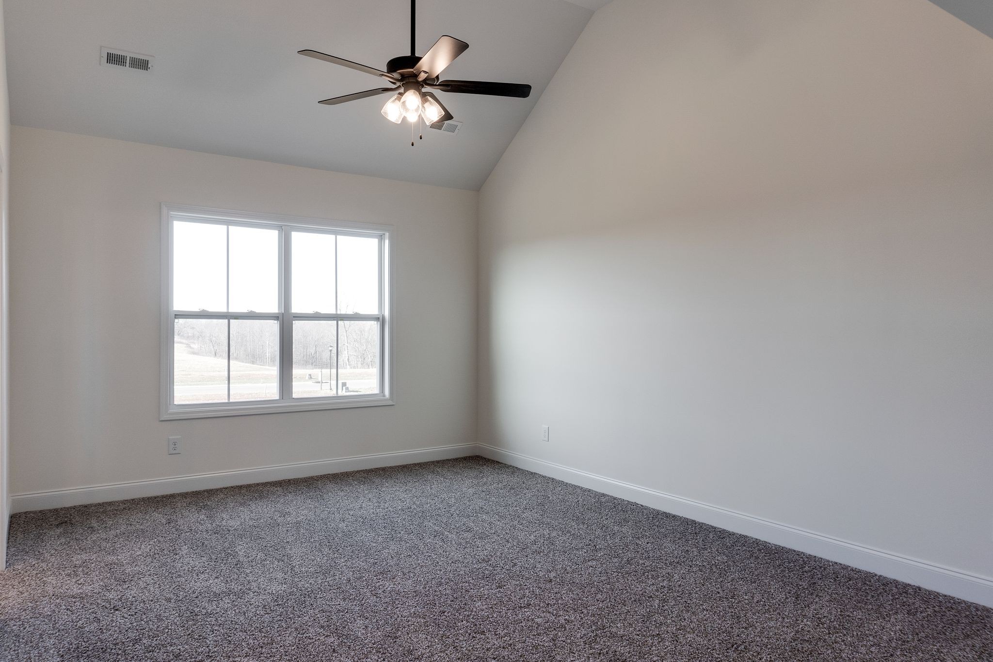 193 Bluebell Dr Property Photo 15