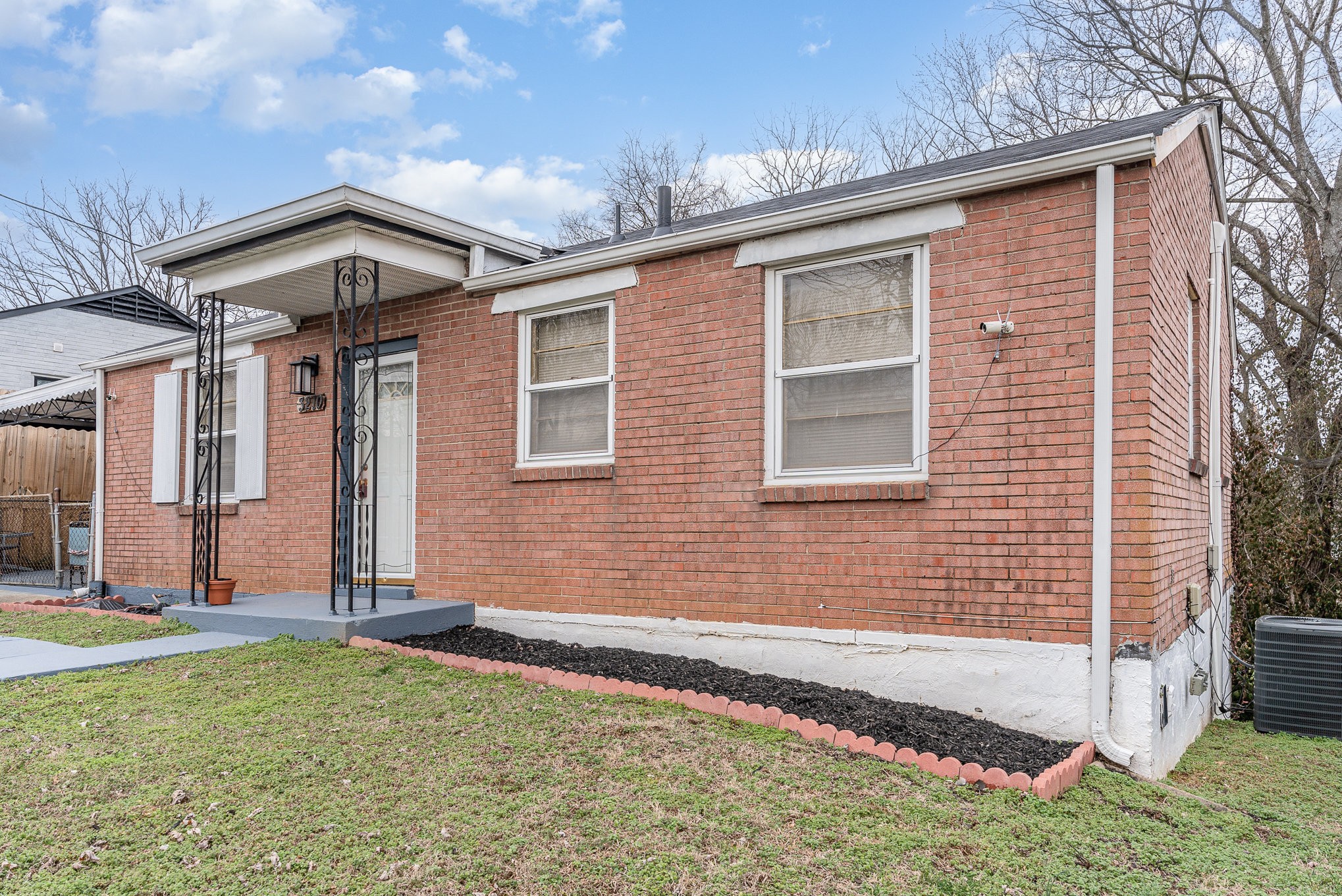 3210 Crowe Dr Property Photo 2