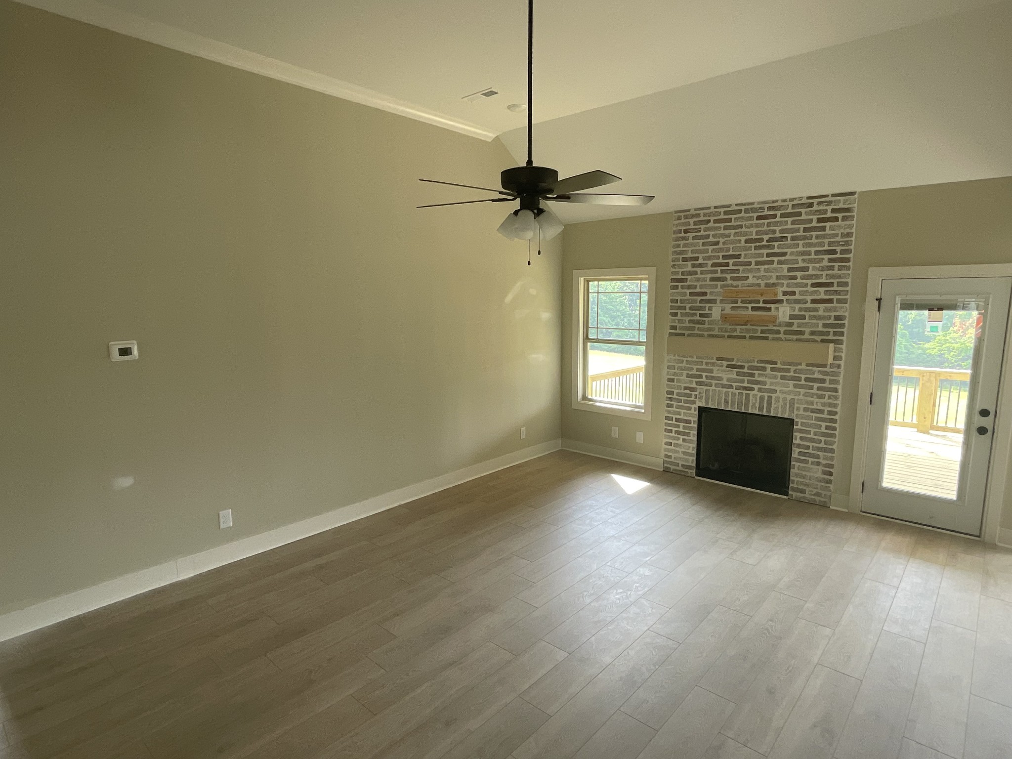 975 Palmyra Rd Property Photo 3