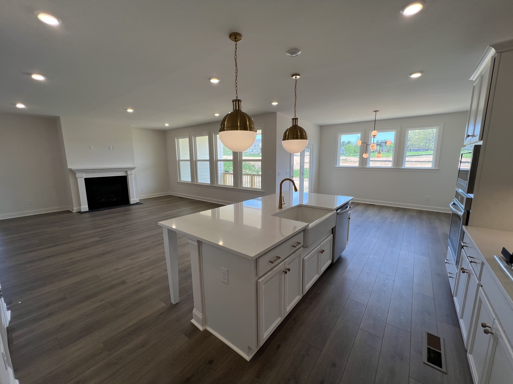 7703 Woodford Drive Property Photo 2
