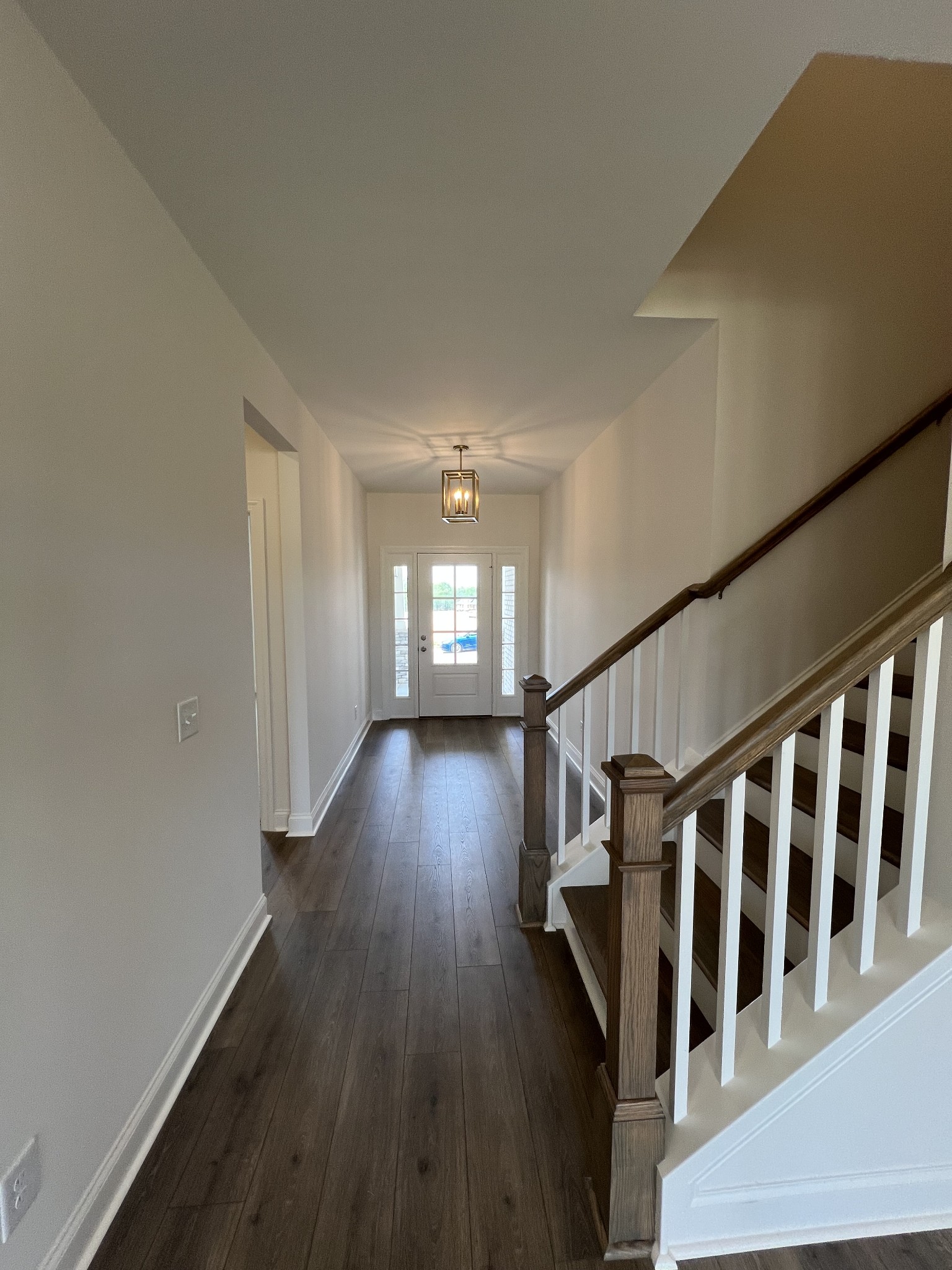 7703 Woodford Drive Property Photo 7