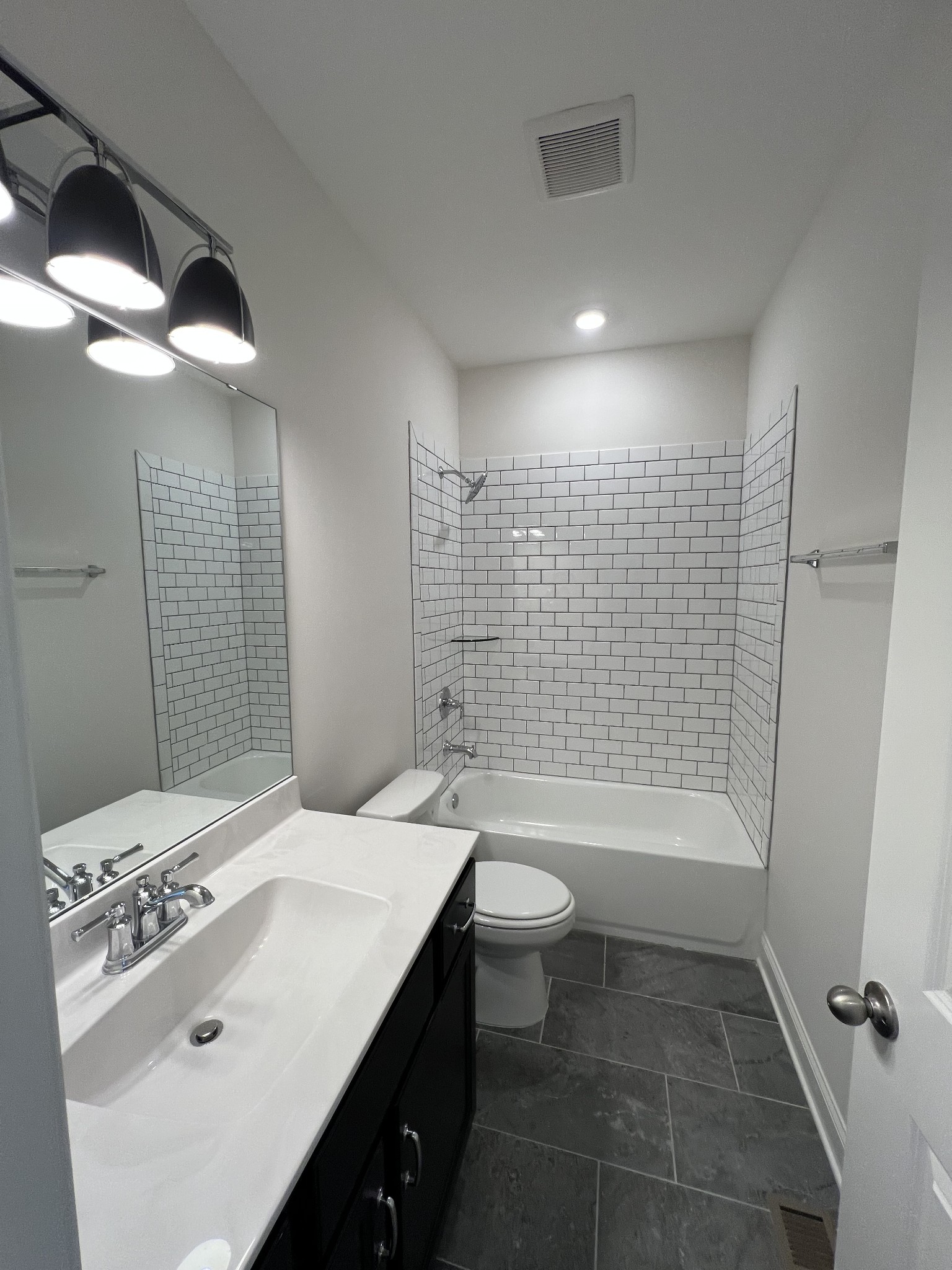 7703 Woodford Drive Property Photo 12