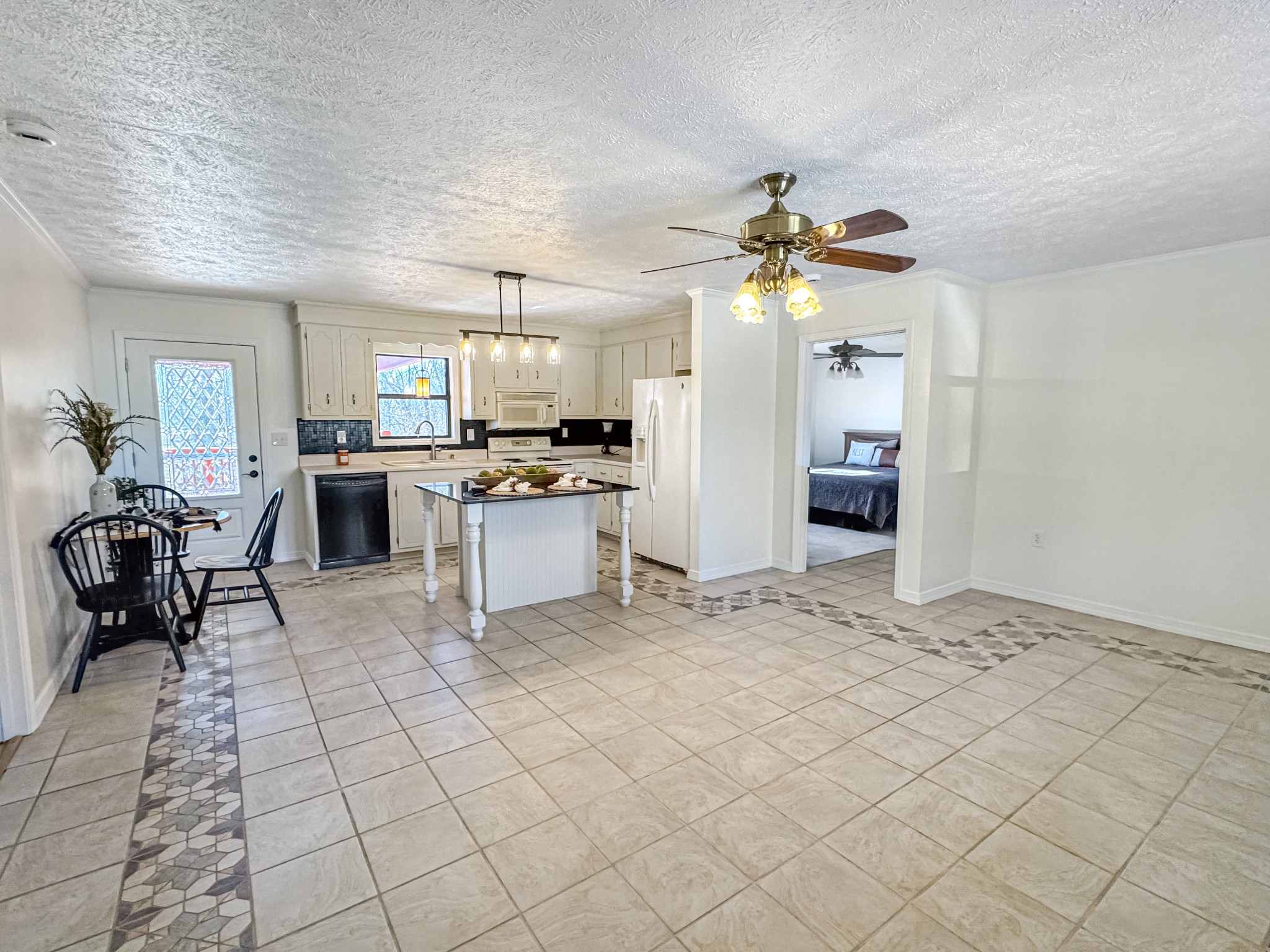 420 Peachers Ln Property Photo 7