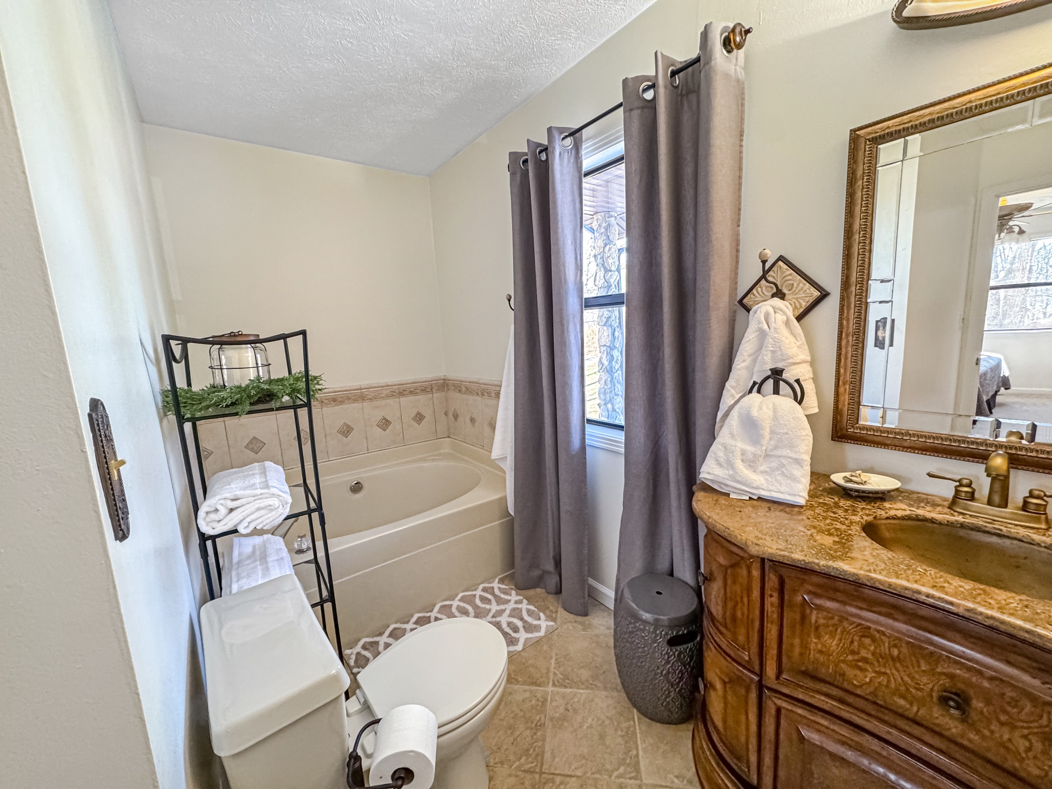 420 Peachers Ln Property Photo 10