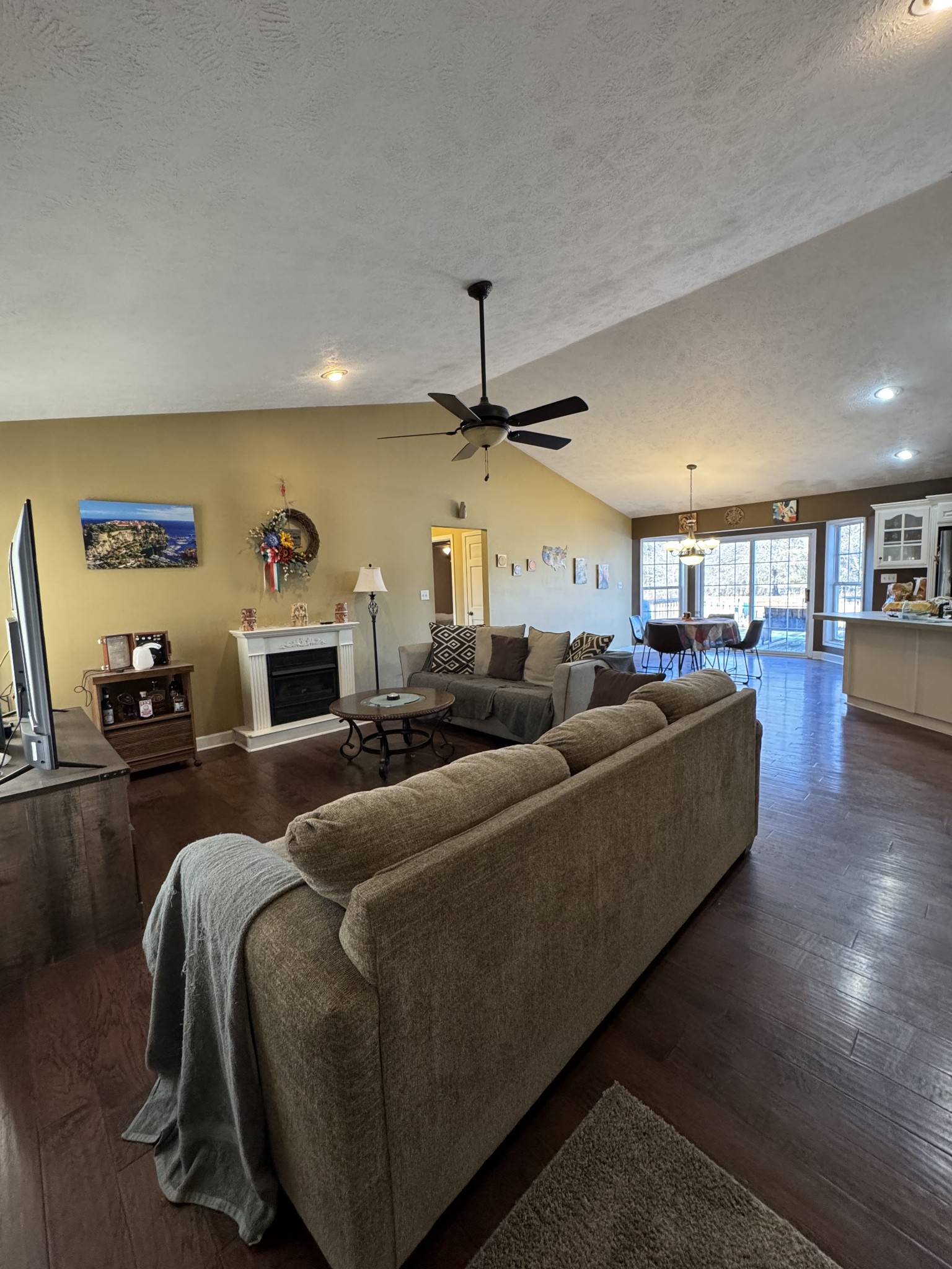 2235 Hagler Ridge Rd Property Photo 4