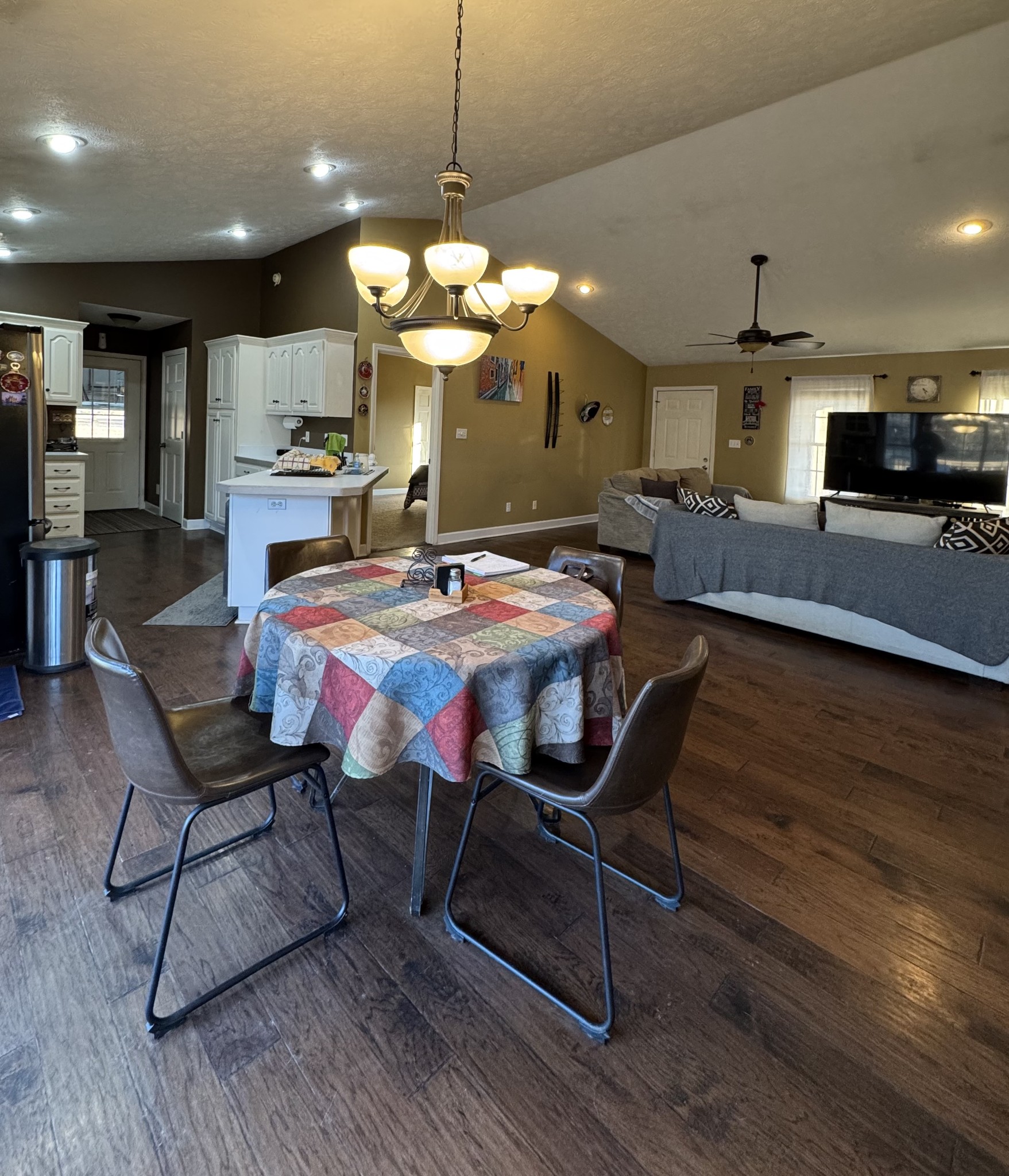 2235 Hagler Ridge Rd Property Photo 6
