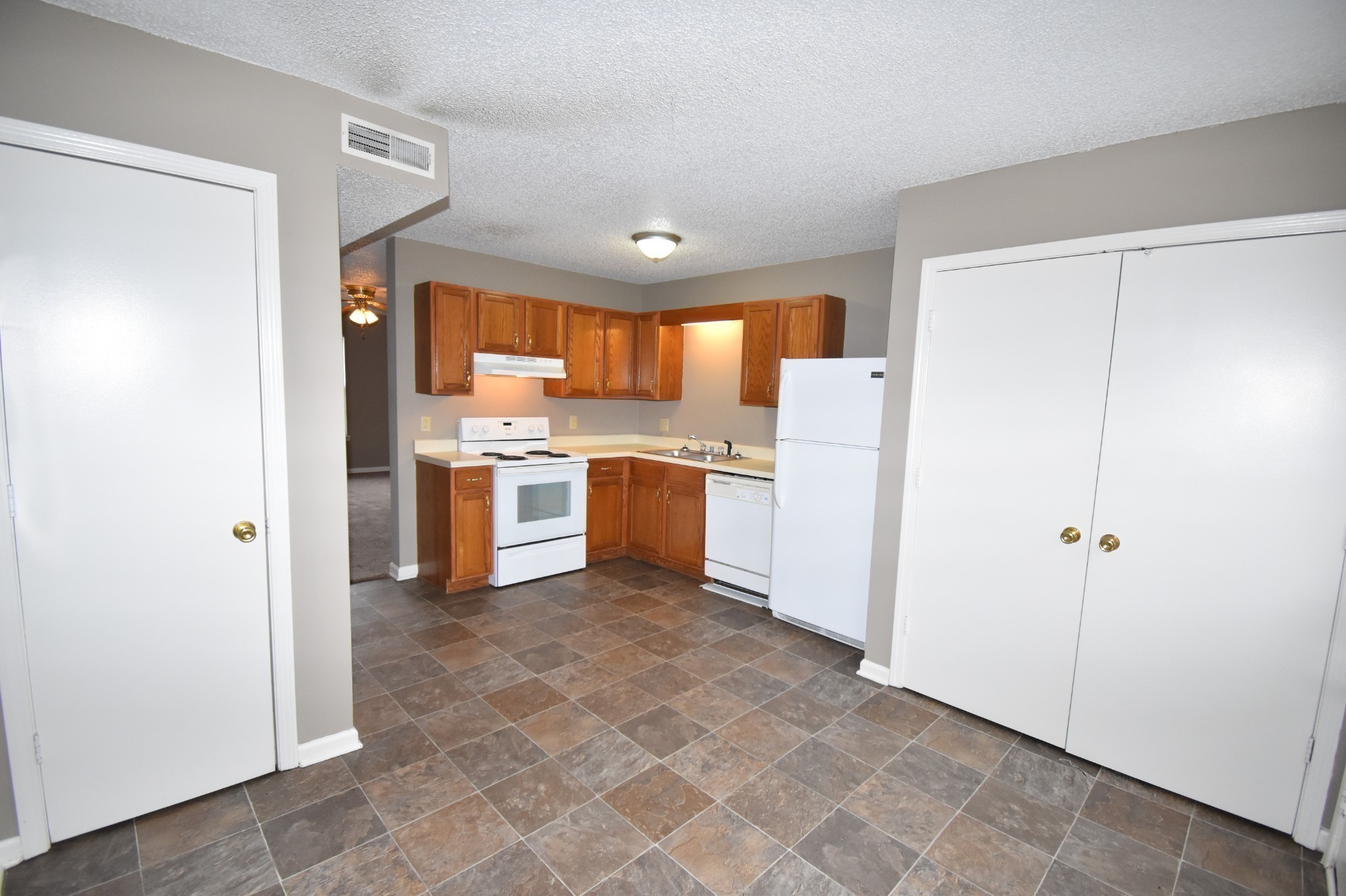 107 Ballygar St Property Photo 7
