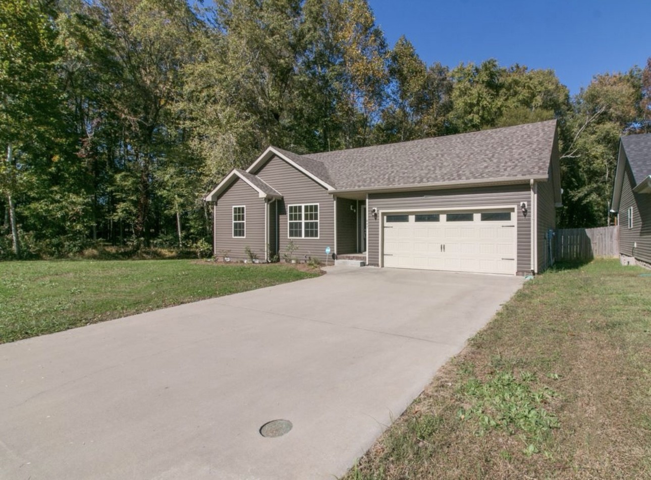 847 Shelton Cir Property Photo 2