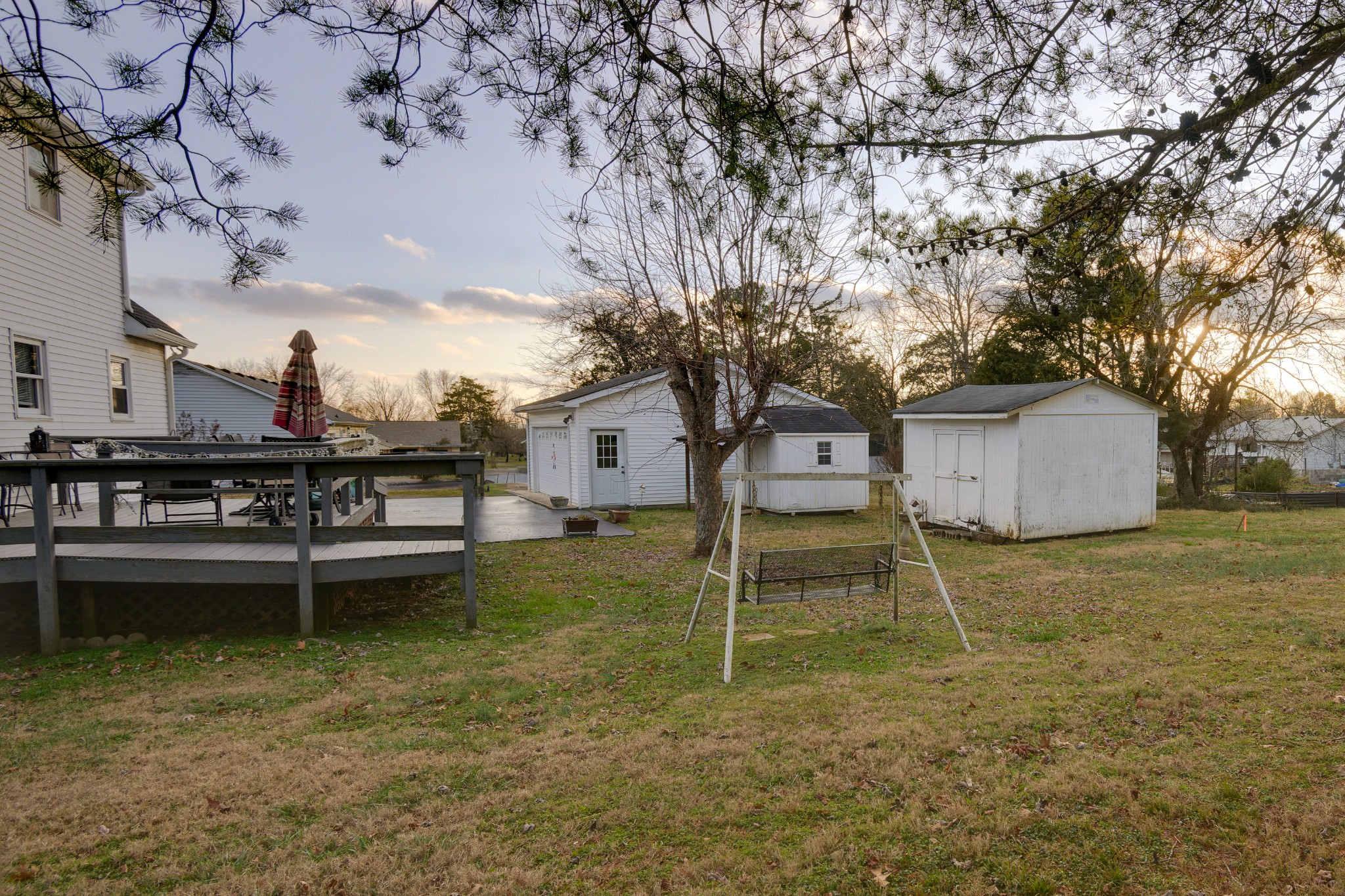 1311 Glenoaks Rd Property Photo 5