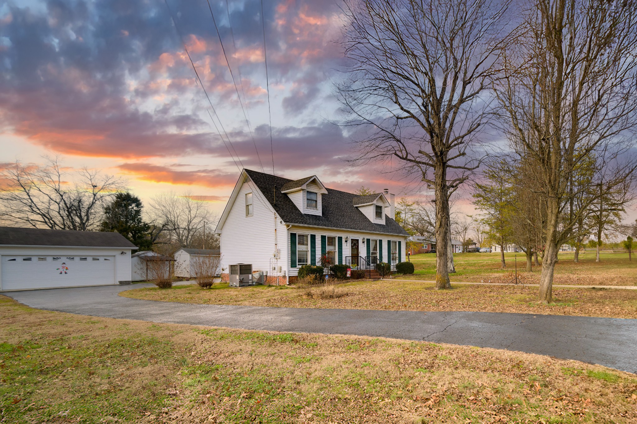 1311 Glenoaks Rd Property Photo 6