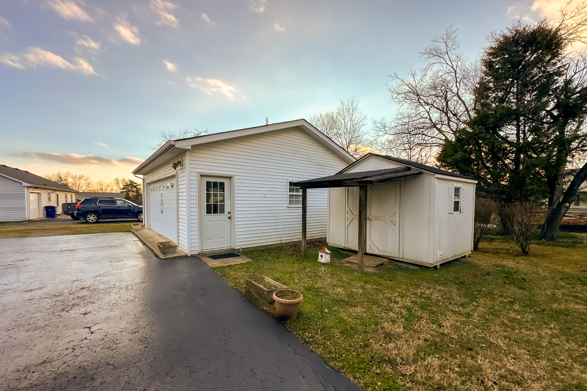 1311 Glenoaks Rd Property Photo 16