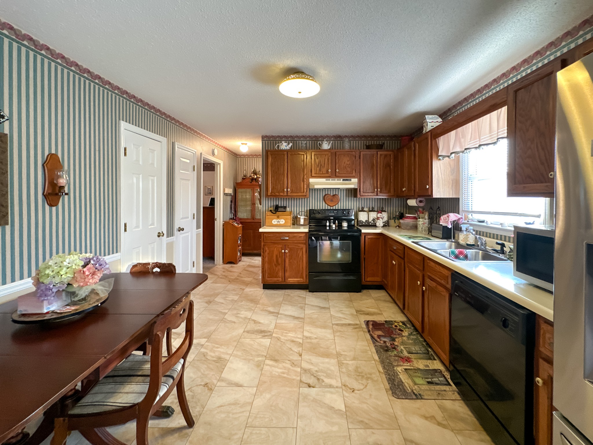 1311 Glenoaks Rd Property Photo 25